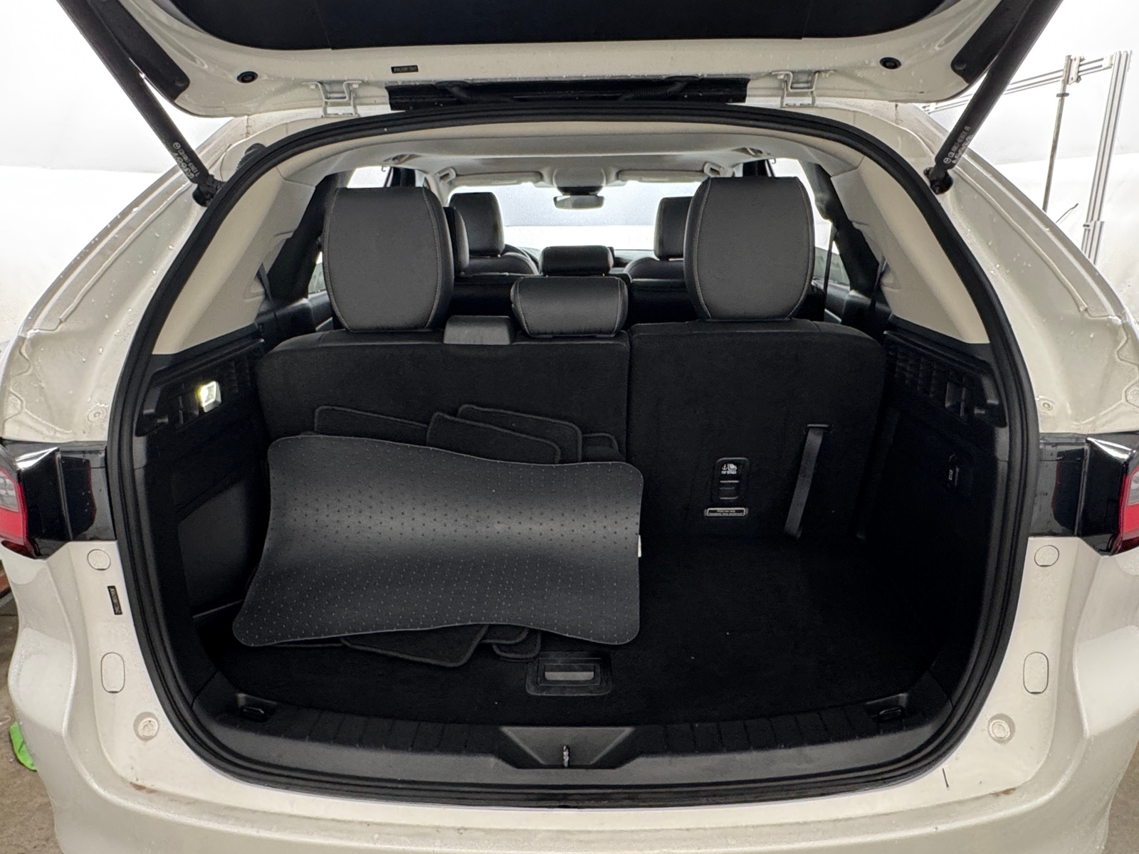 Thumbnail: 2024 Mazda CX-90 - 6