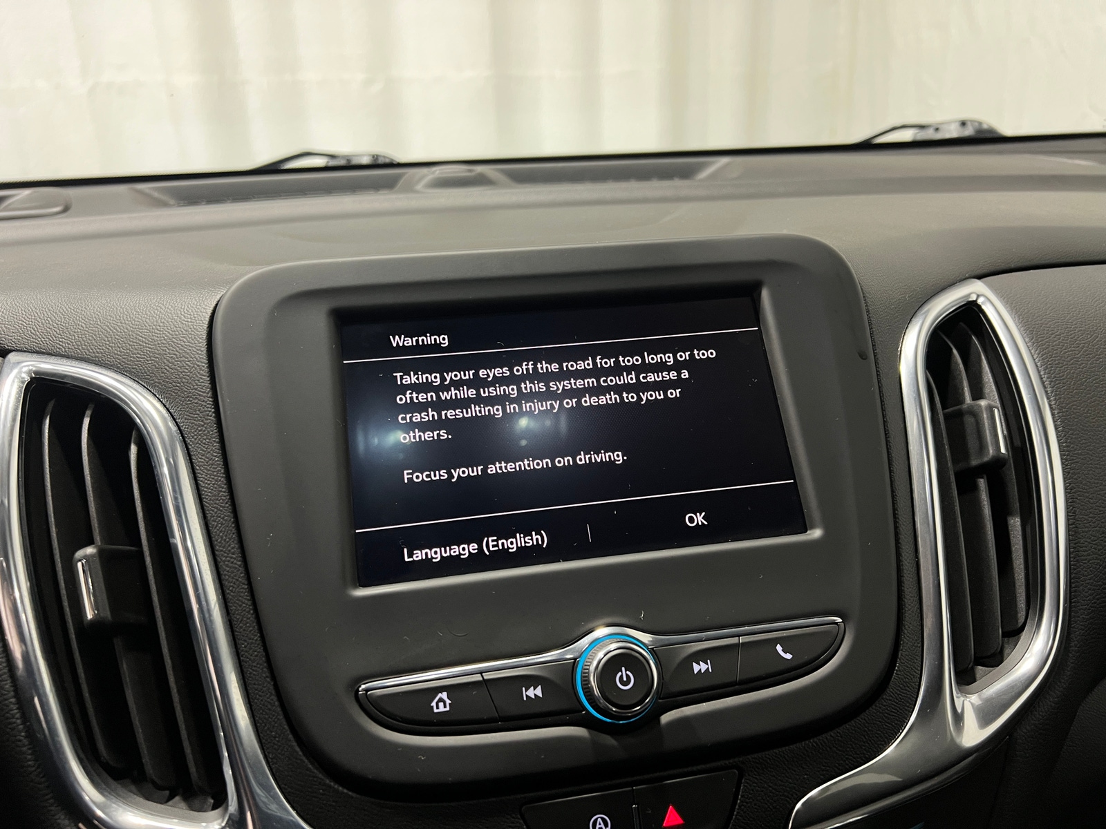 Thumbnail: 2022 Chevrolet Equinox - 4