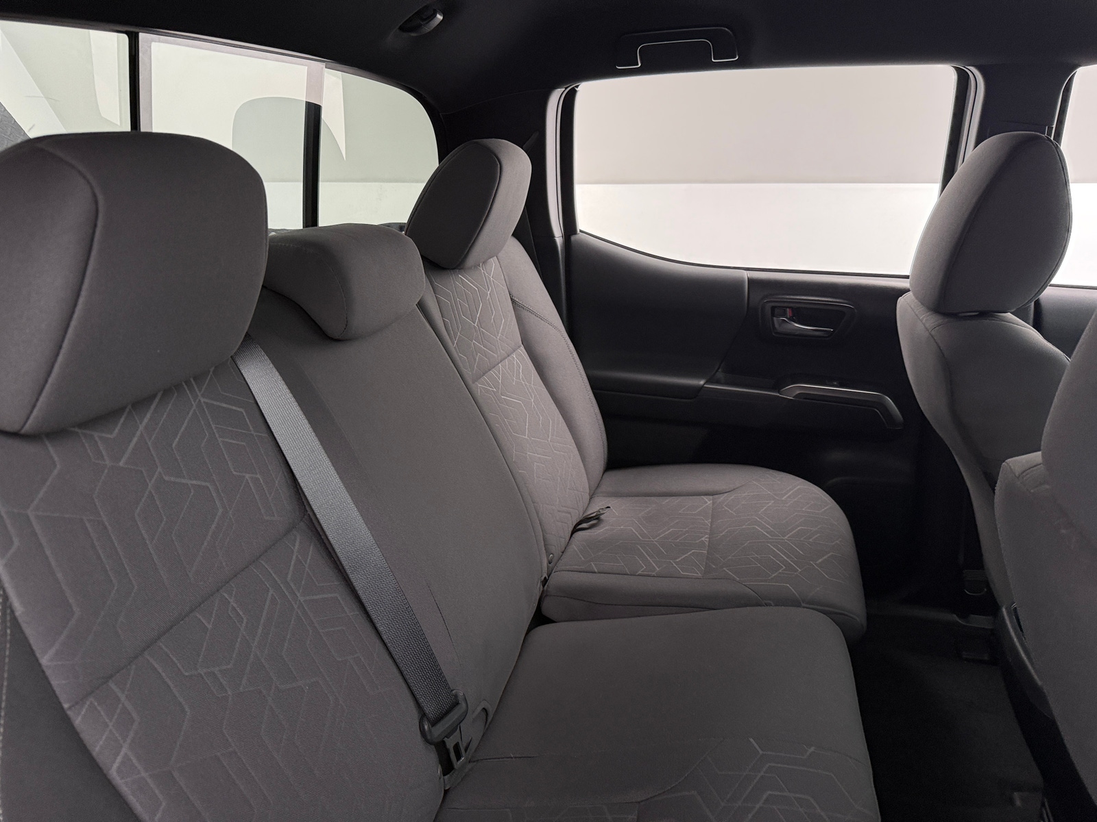 Thumbnail: 2018 Toyota Tacoma - 6