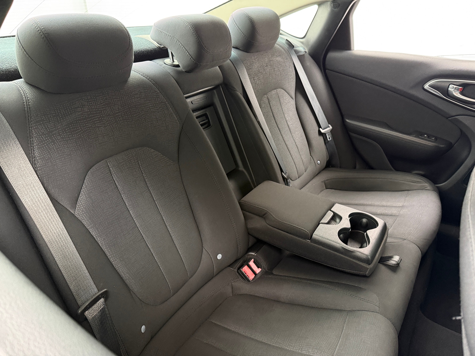 Thumbnail: 2016 Chrysler 200 - 6