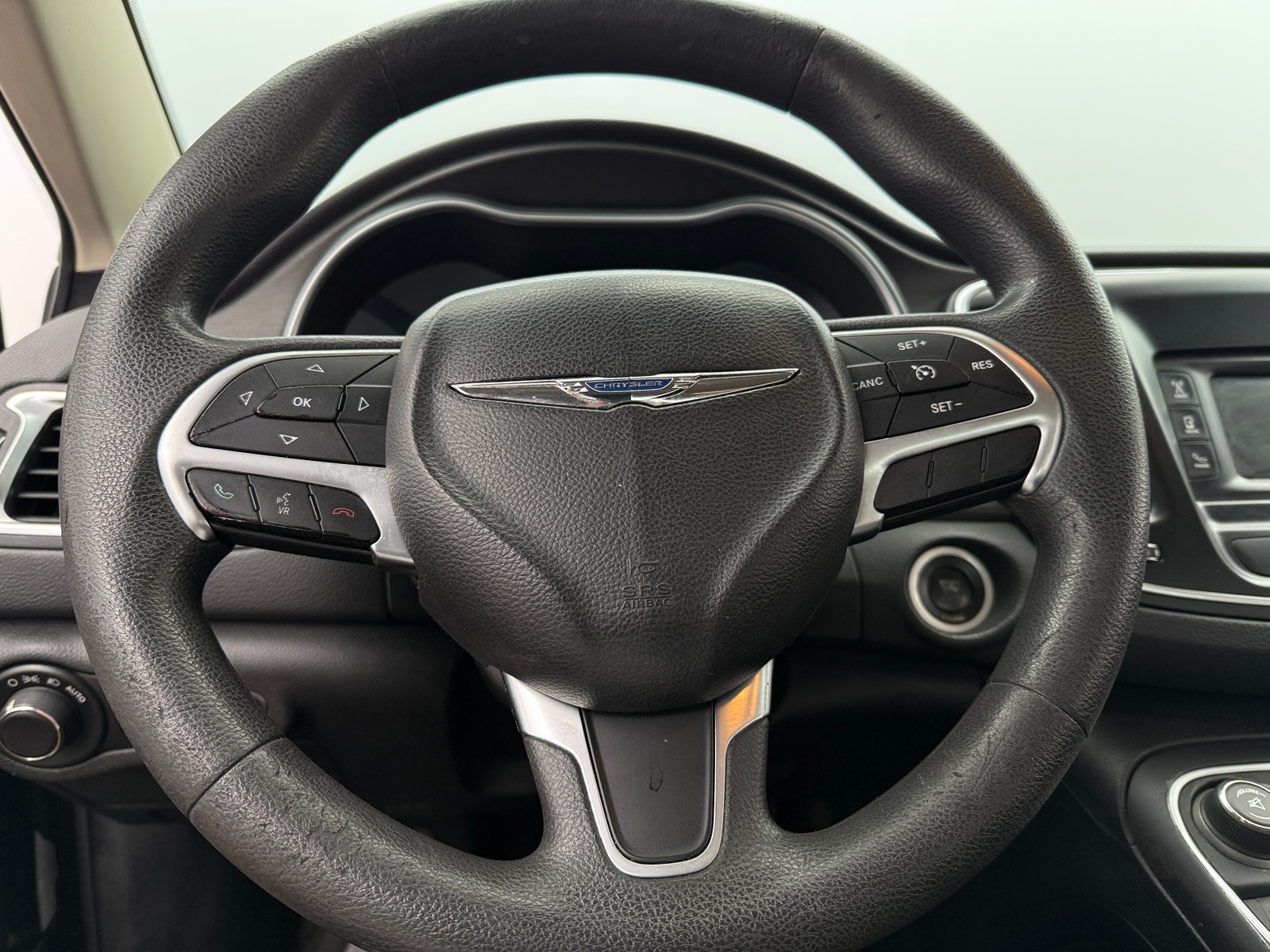 Thumbnail: 2016 Chrysler 200 - 5