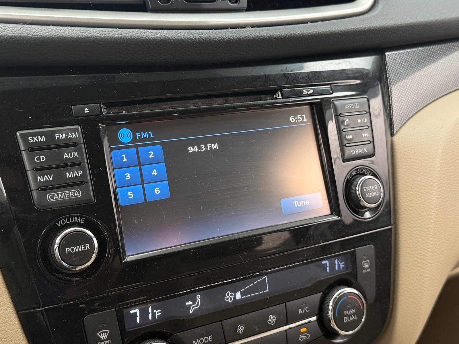 Thumbnail: 2015 Nissan Rogue - 3