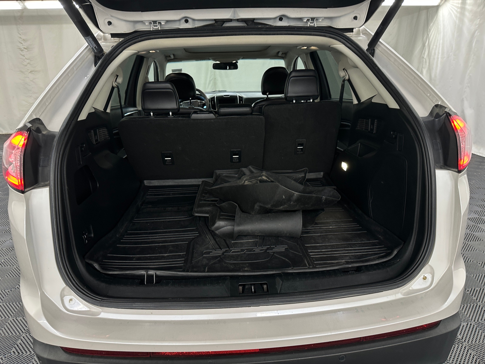 Thumbnail: 2018 Ford Edge - 6