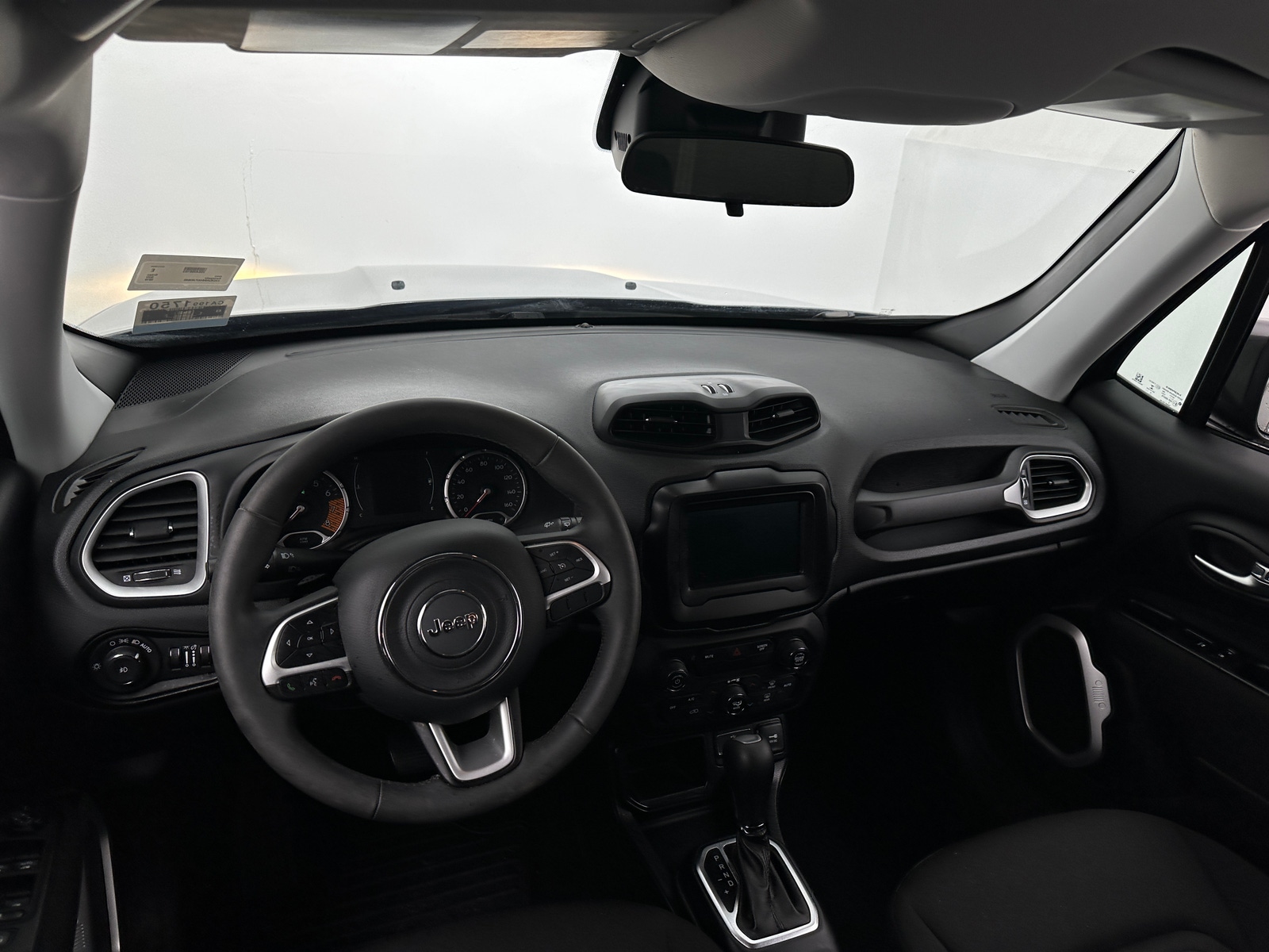 Thumbnail: 2019 Jeep Renegade - 3