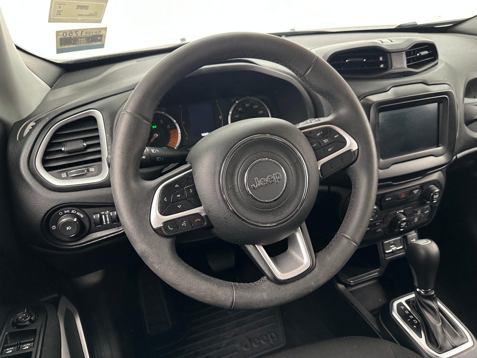 Thumbnail: 2019 Jeep Renegade - 5