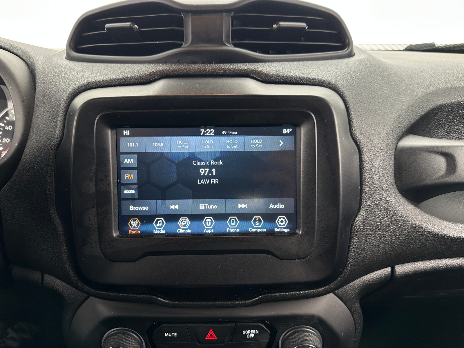 Thumbnail: 2019 Jeep Renegade - 4