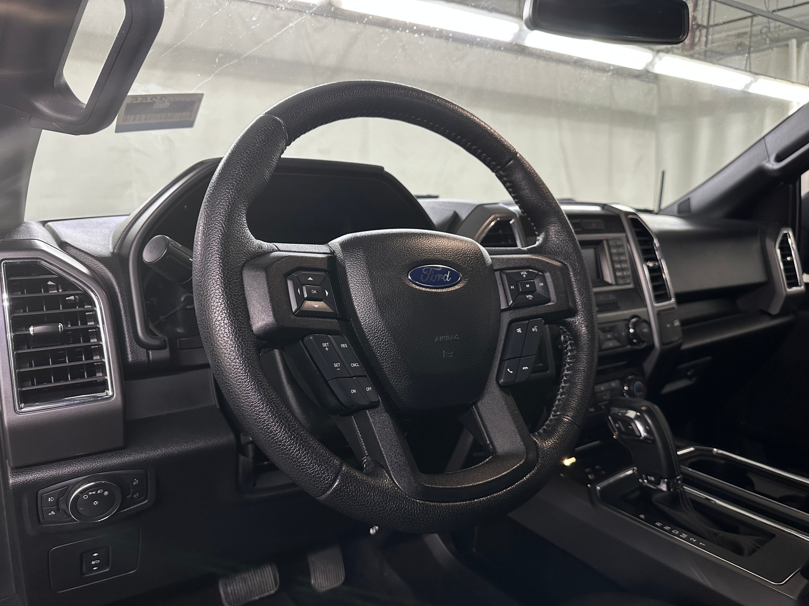 Thumbnail: 2015 Ford Econoline - 3