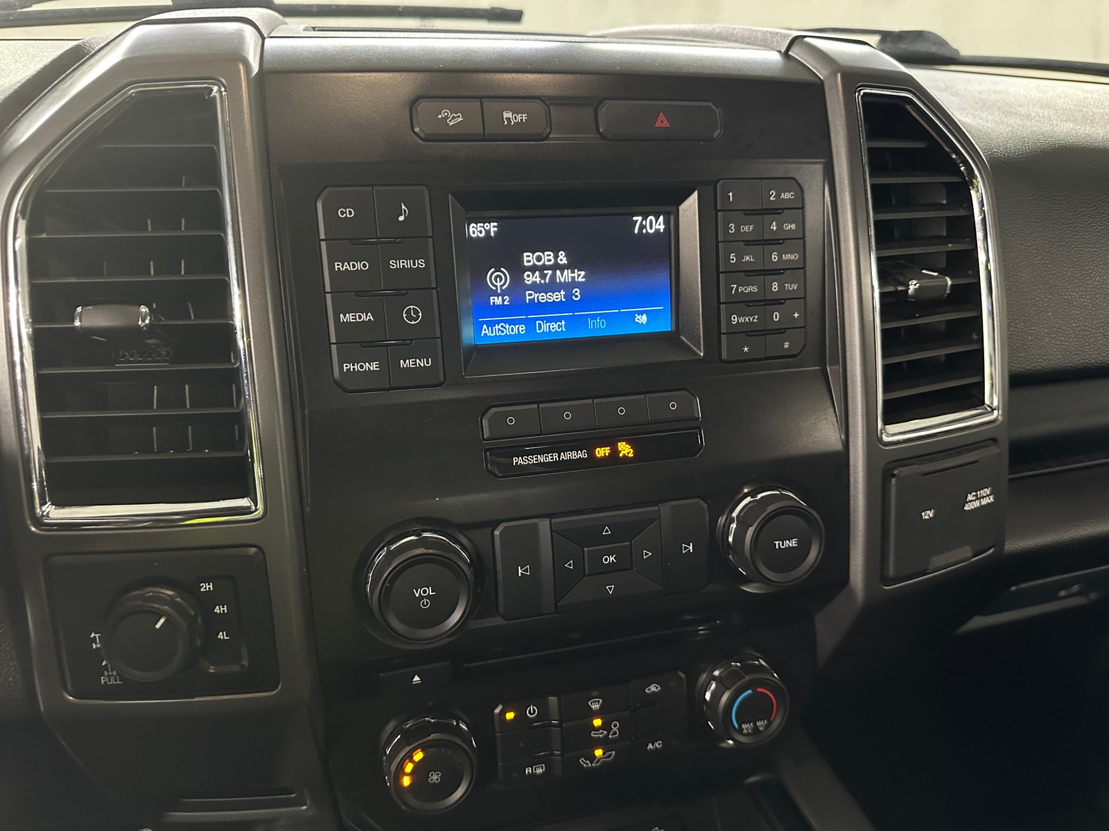 Thumbnail: 2015 Ford Econoline - 4