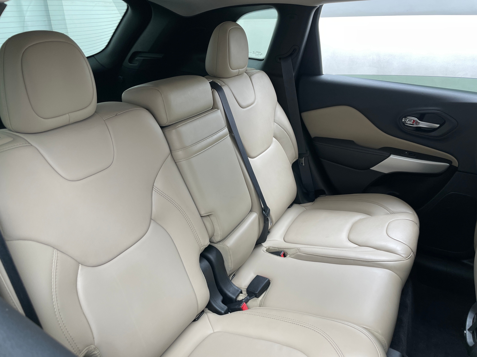 Thumbnail: 2017 Jeep Cherokee - 5