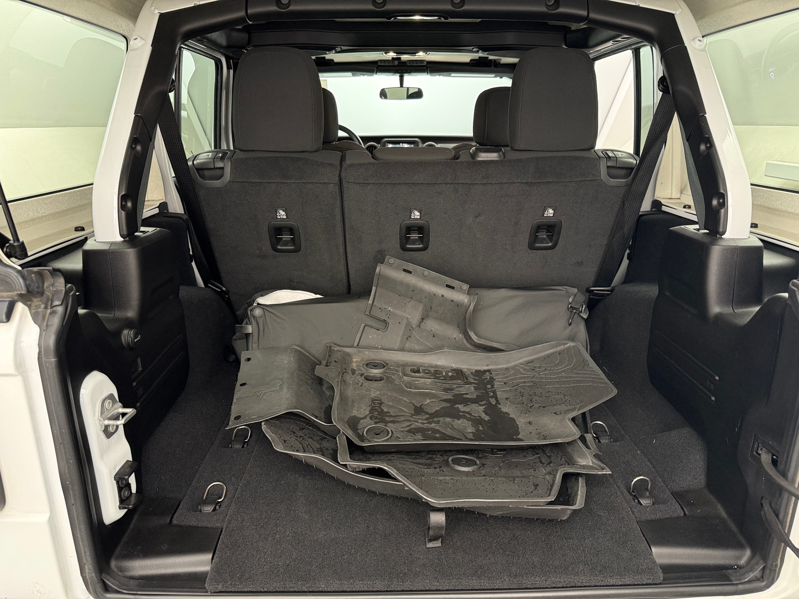 Thumbnail: 2022 Jeep Wrangler - 7