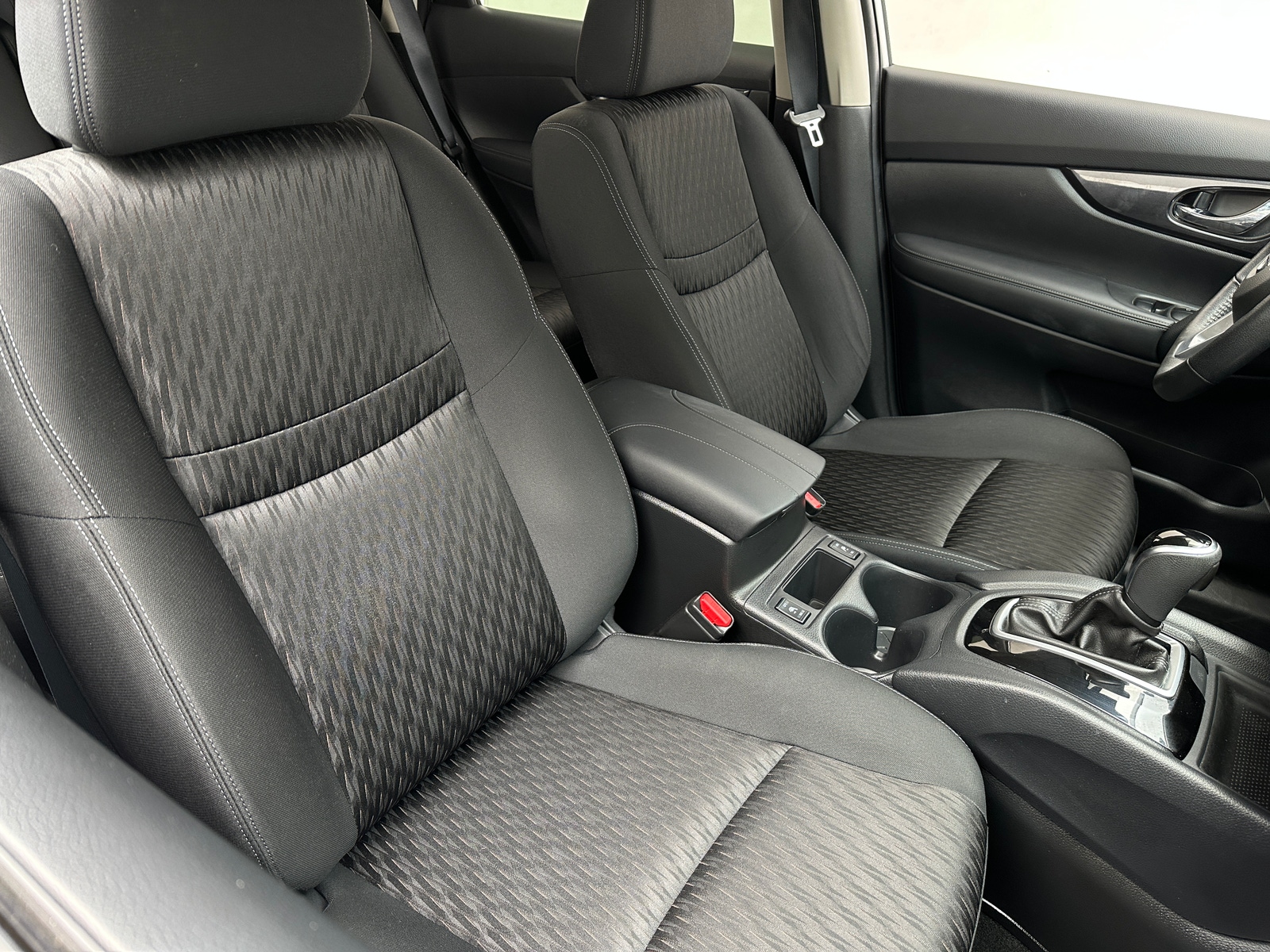 Thumbnail: 2019 Nissan Rogue - 2