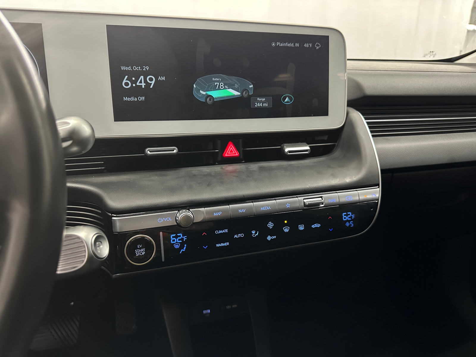 Thumbnail: 2023 Hyundai Ioniq 5 - 4