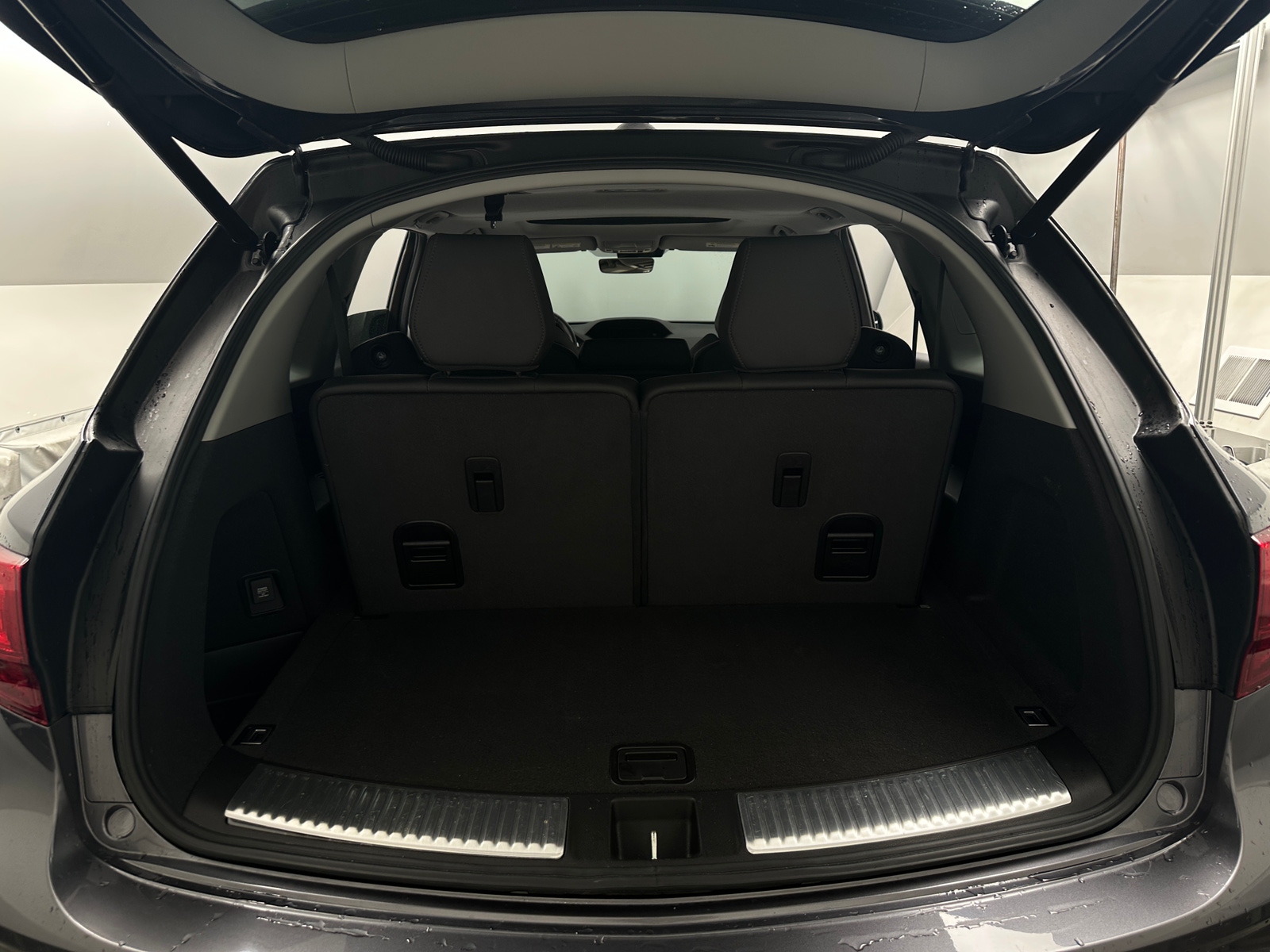 Thumbnail: 2020 Acura MDX - 6