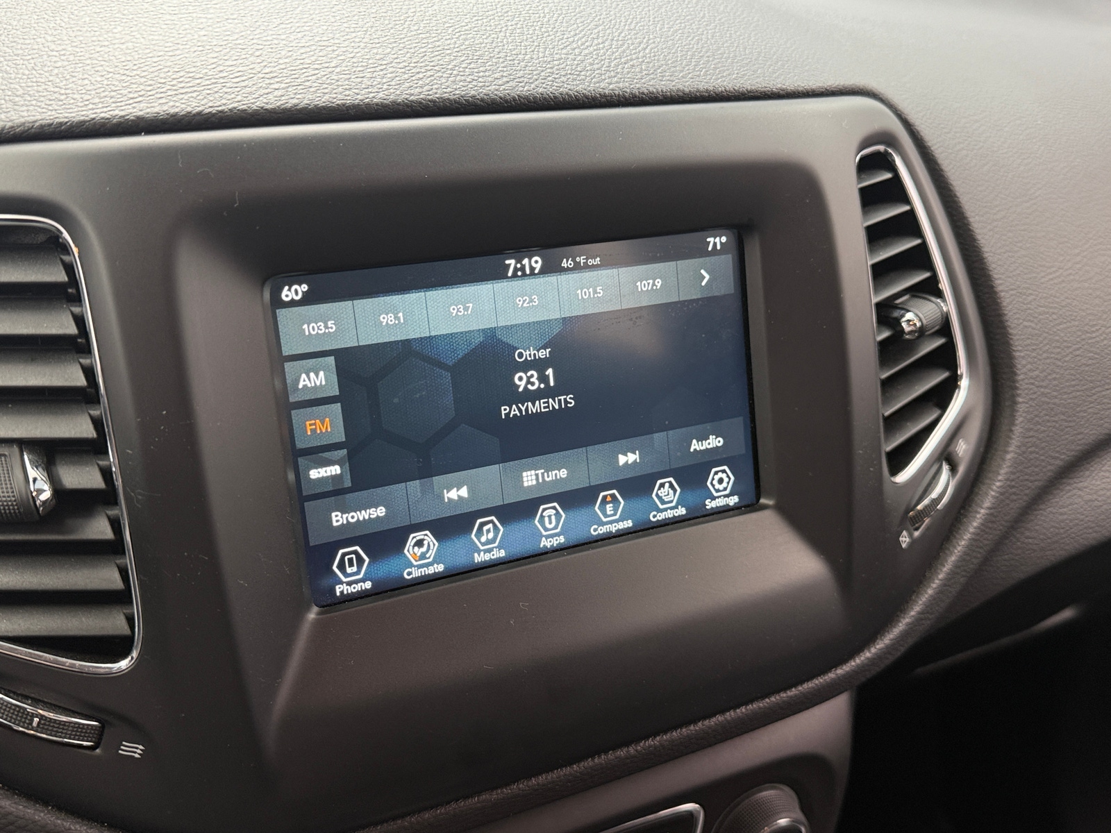 Thumbnail: 2019 Jeep Compass - 4