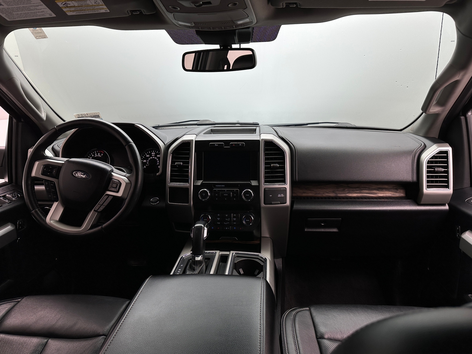 Thumbnail: 2019 Ford Econoline - 3