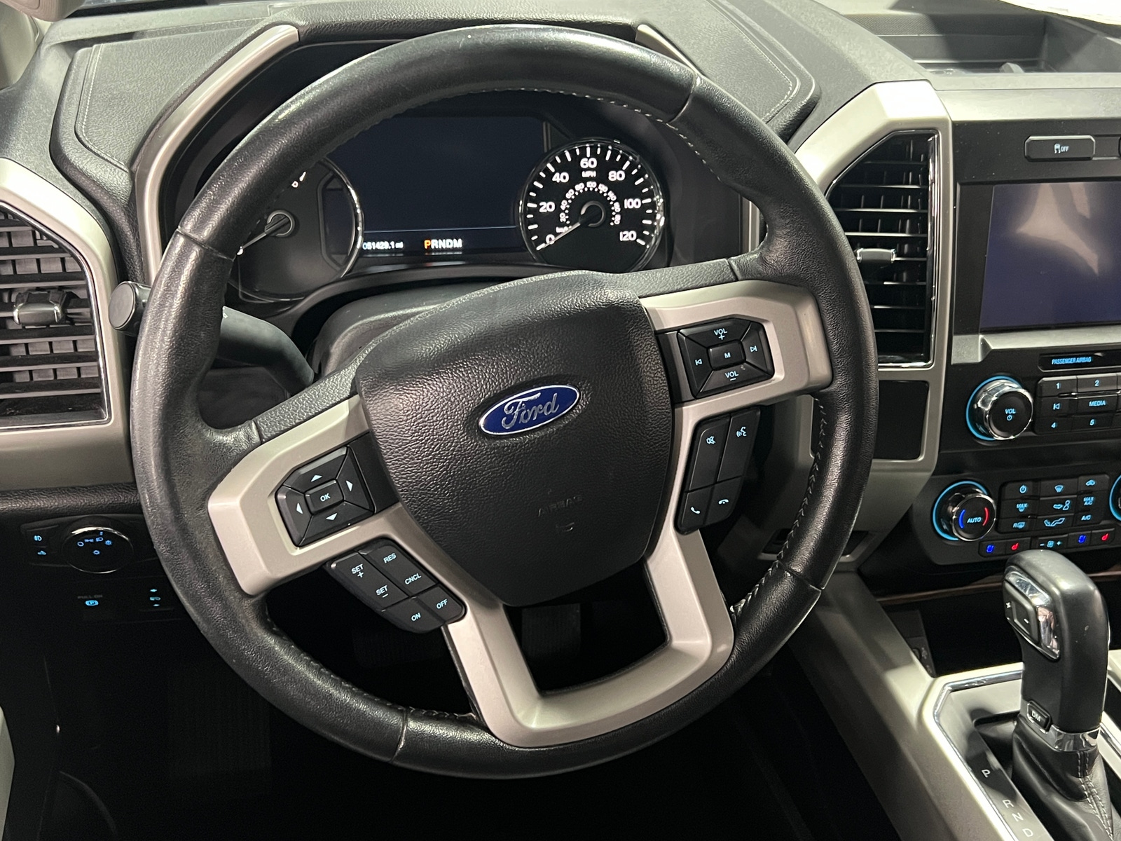 Thumbnail: 2019 Ford Econoline - 5