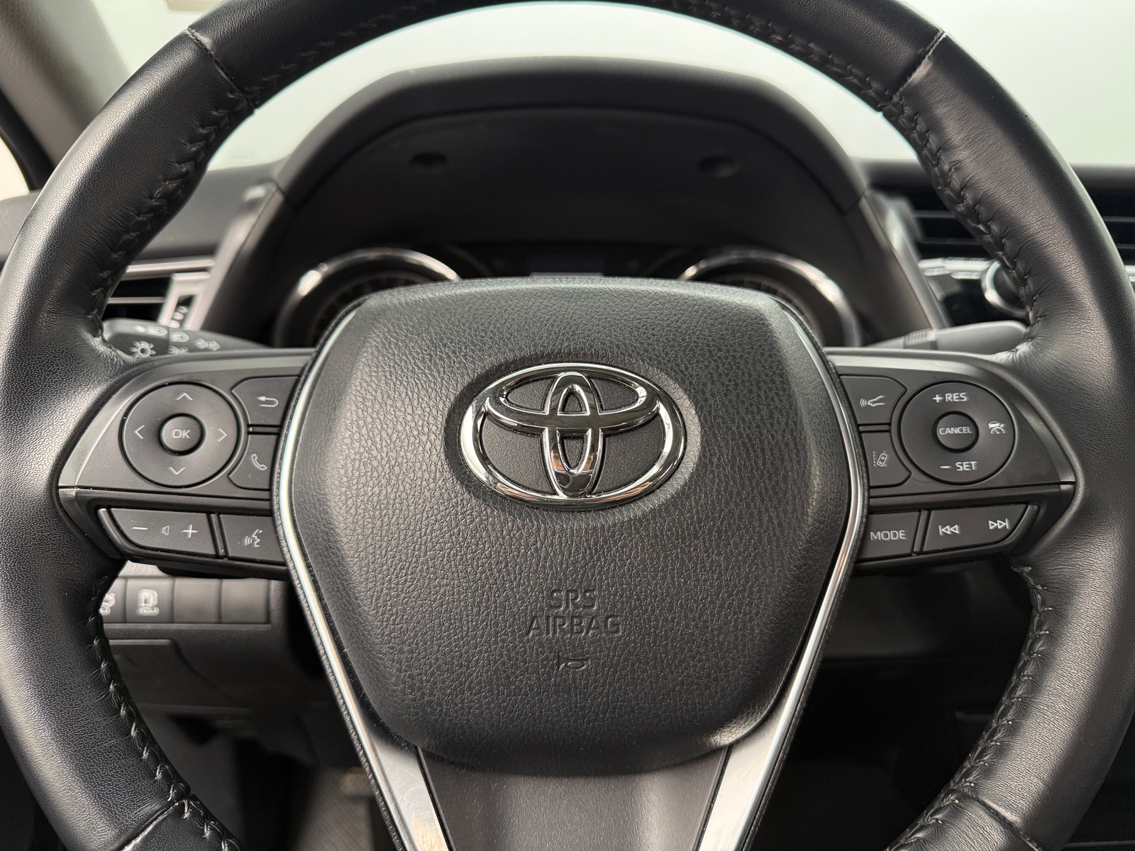 Thumbnail: 2019 Toyota Camry - 4