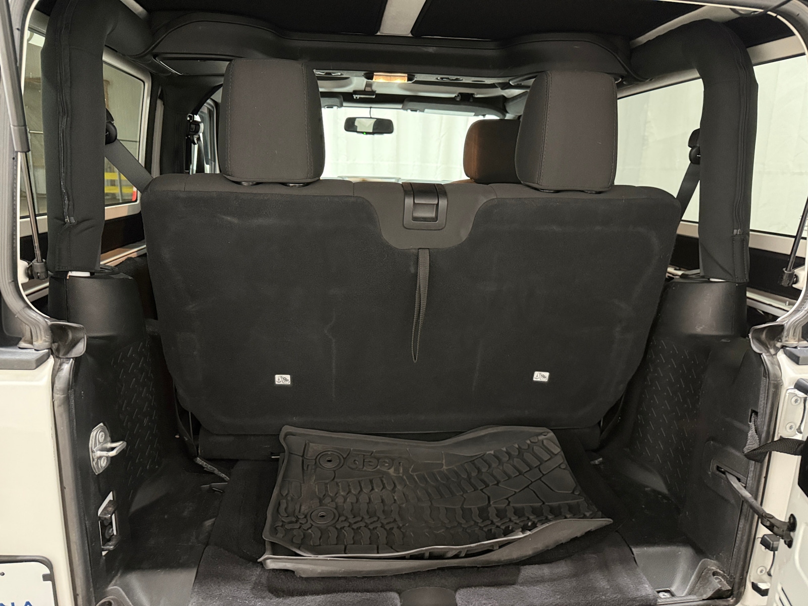 Thumbnail: 2017 Jeep Wrangler - 7