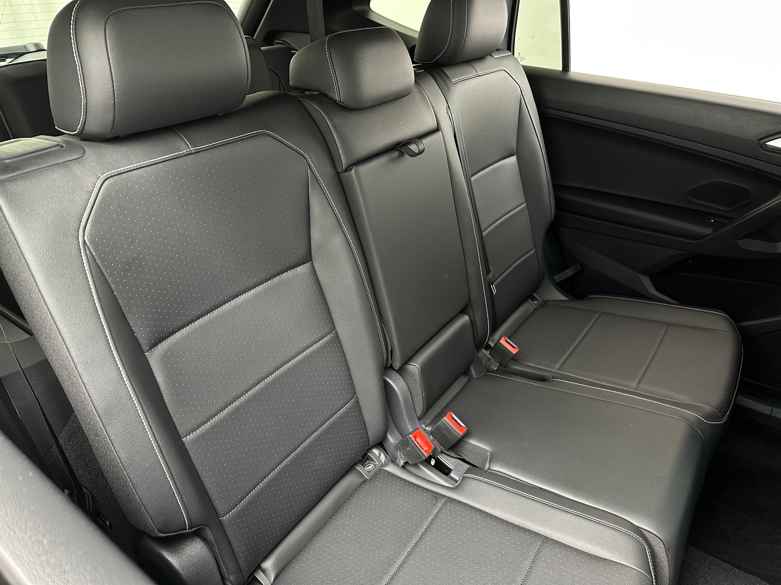 Thumbnail: 2021 Volkswagen Tiguan - 5