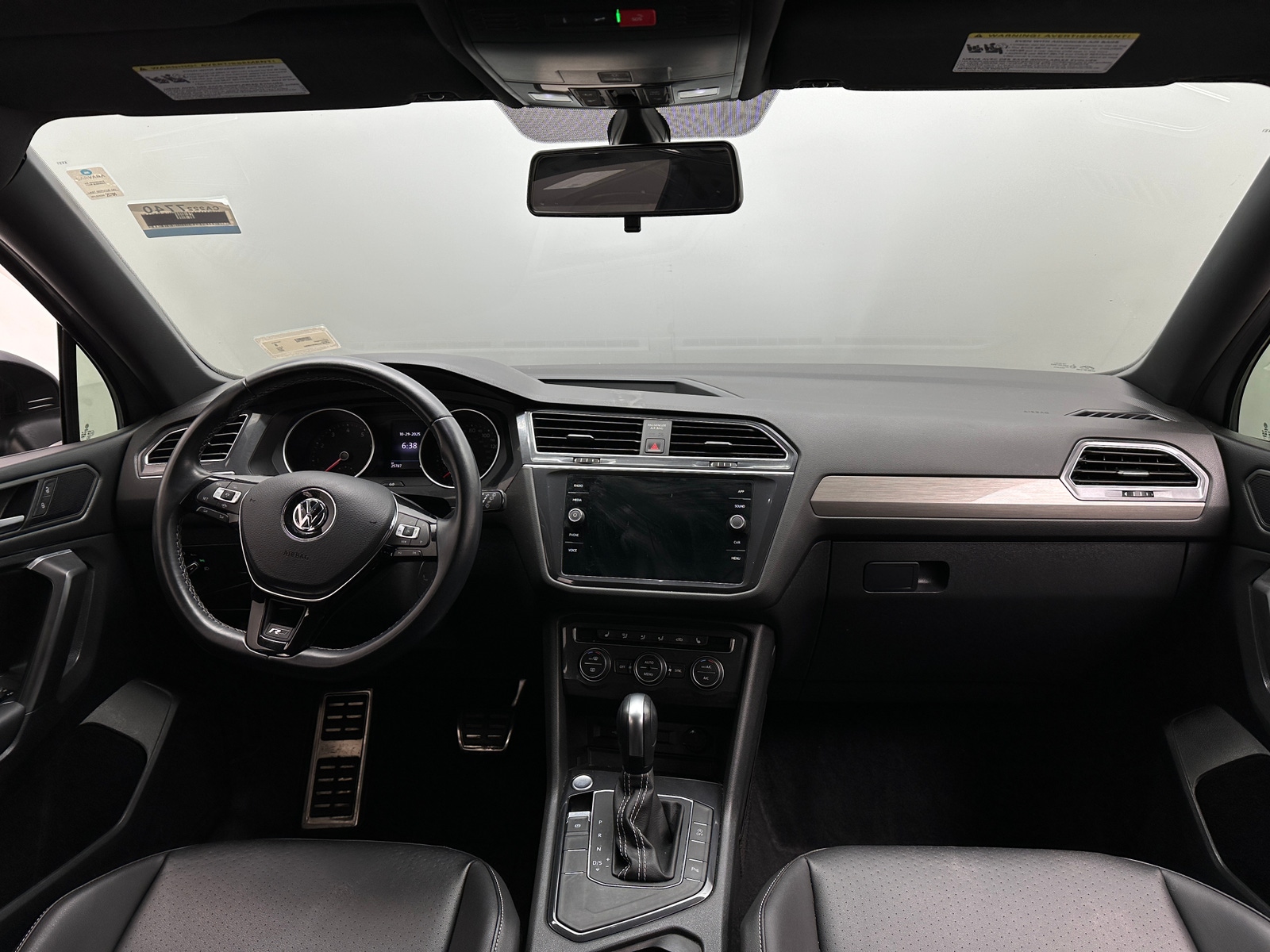 Thumbnail: 2021 Volkswagen Tiguan - 2