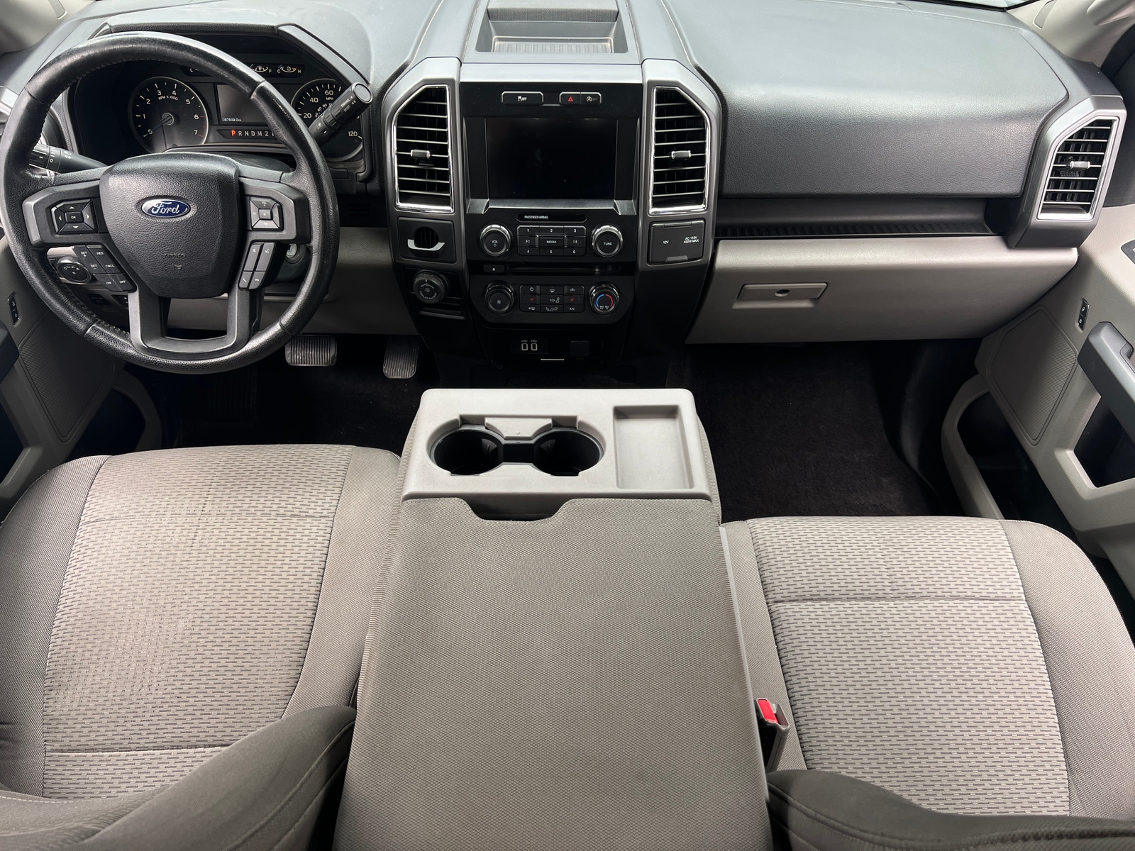 Thumbnail: 2016 Ford Econoline - 3