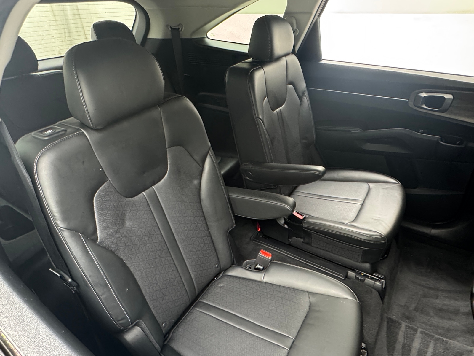 Thumbnail: 2022 Kia Sorento - 5