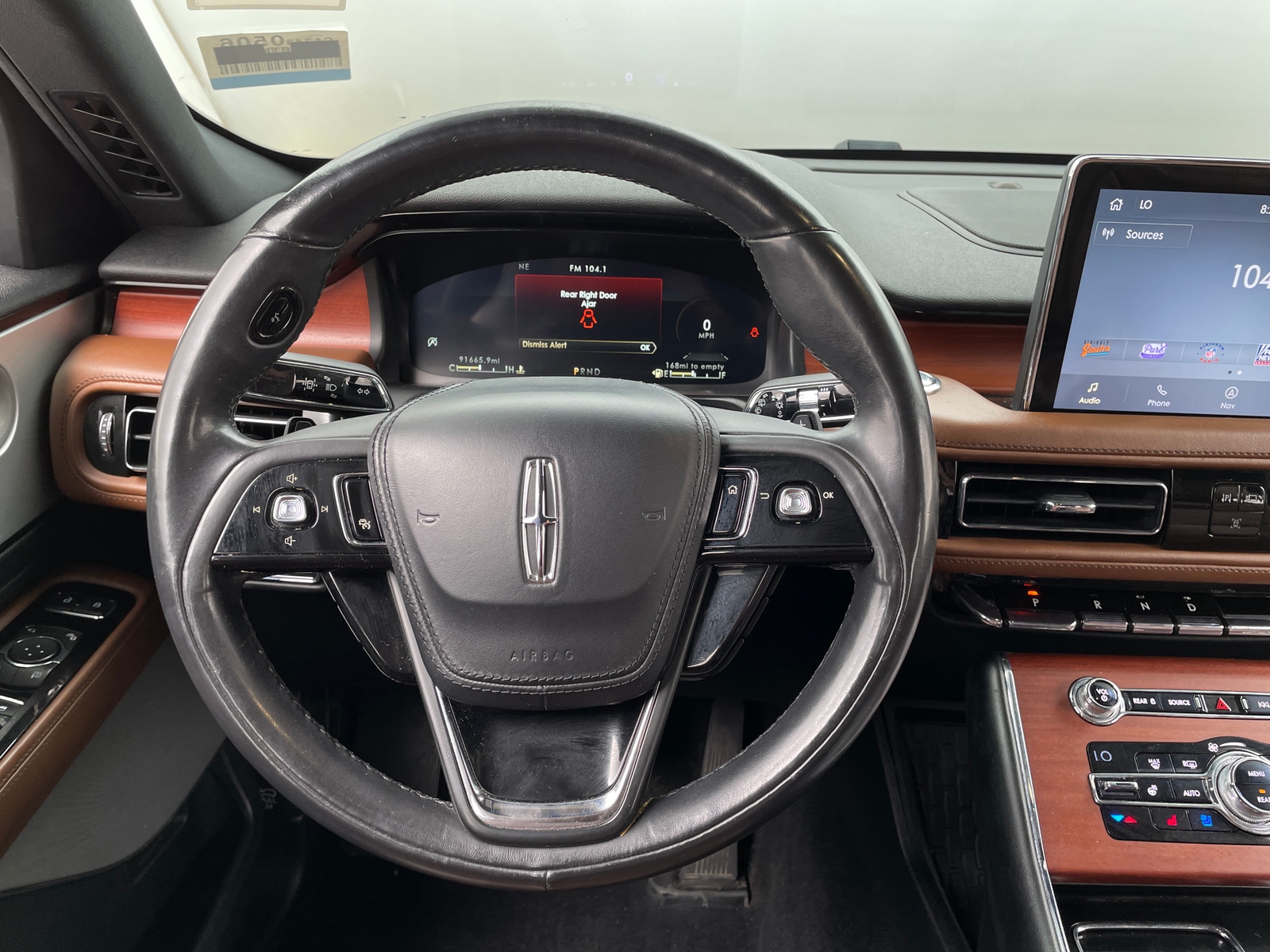 Thumbnail: 2020 Lincoln Aviator - 4