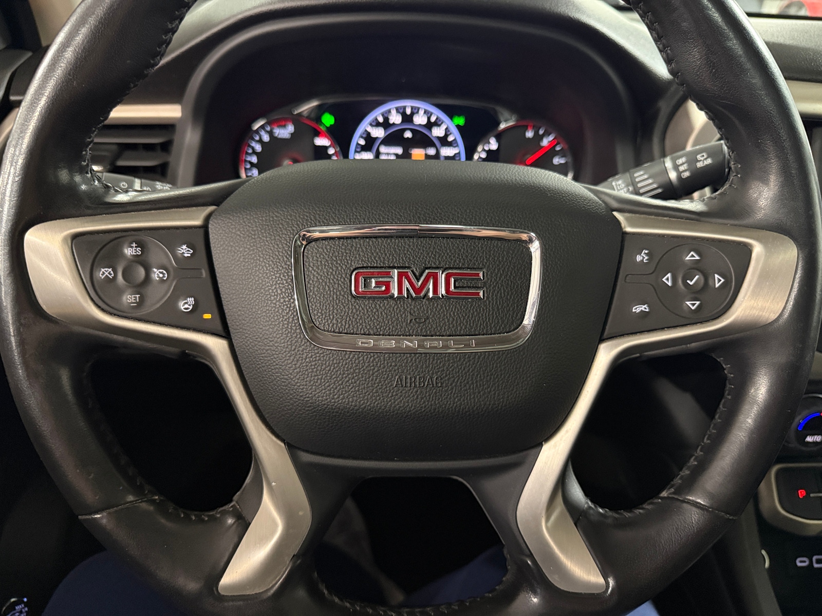 Thumbnail: 2020 GMC Acadia - 4