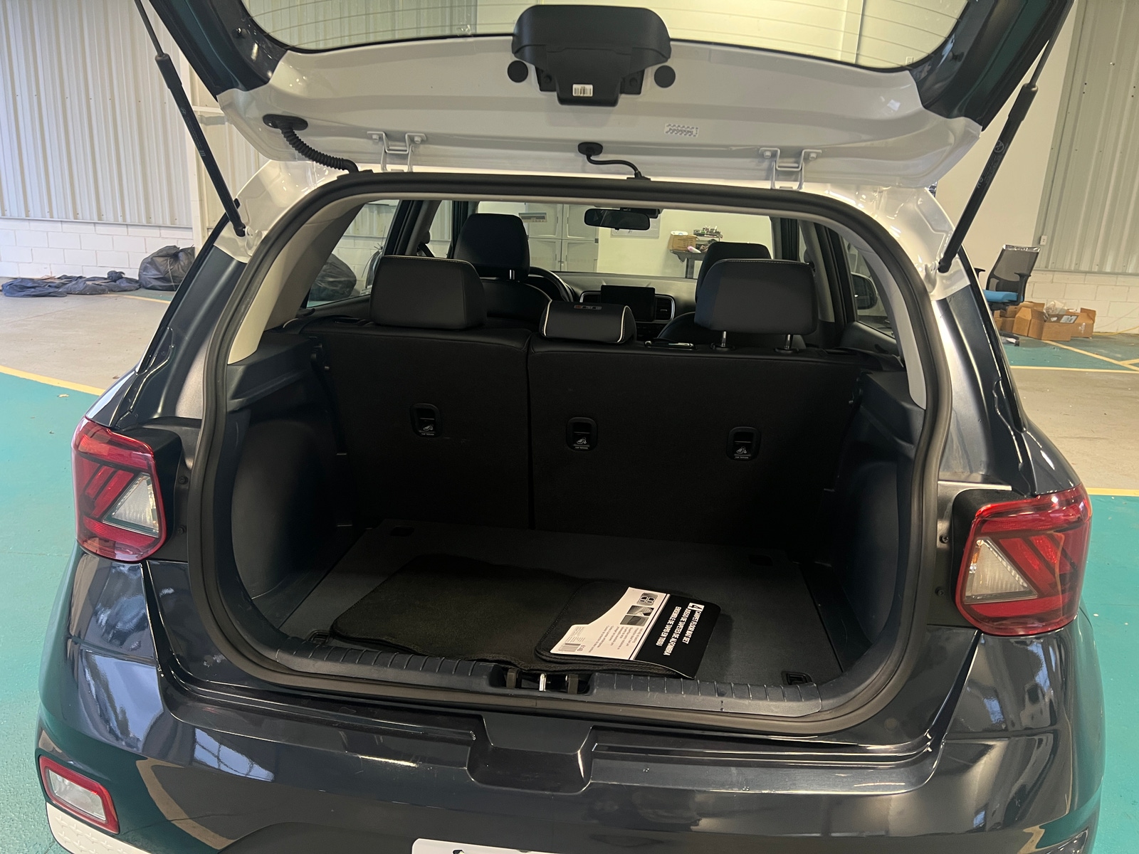 Thumbnail: 2023 Hyundai Venue - 7