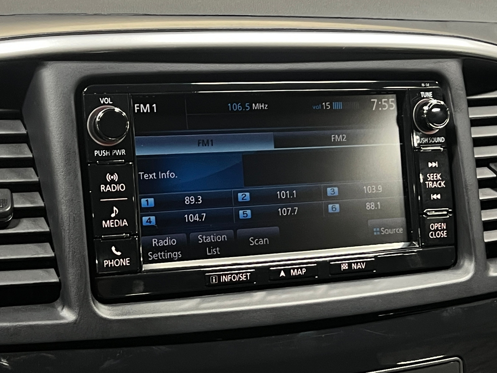 Thumbnail: 2015 Mitsubishi Lancer Evolution - 4