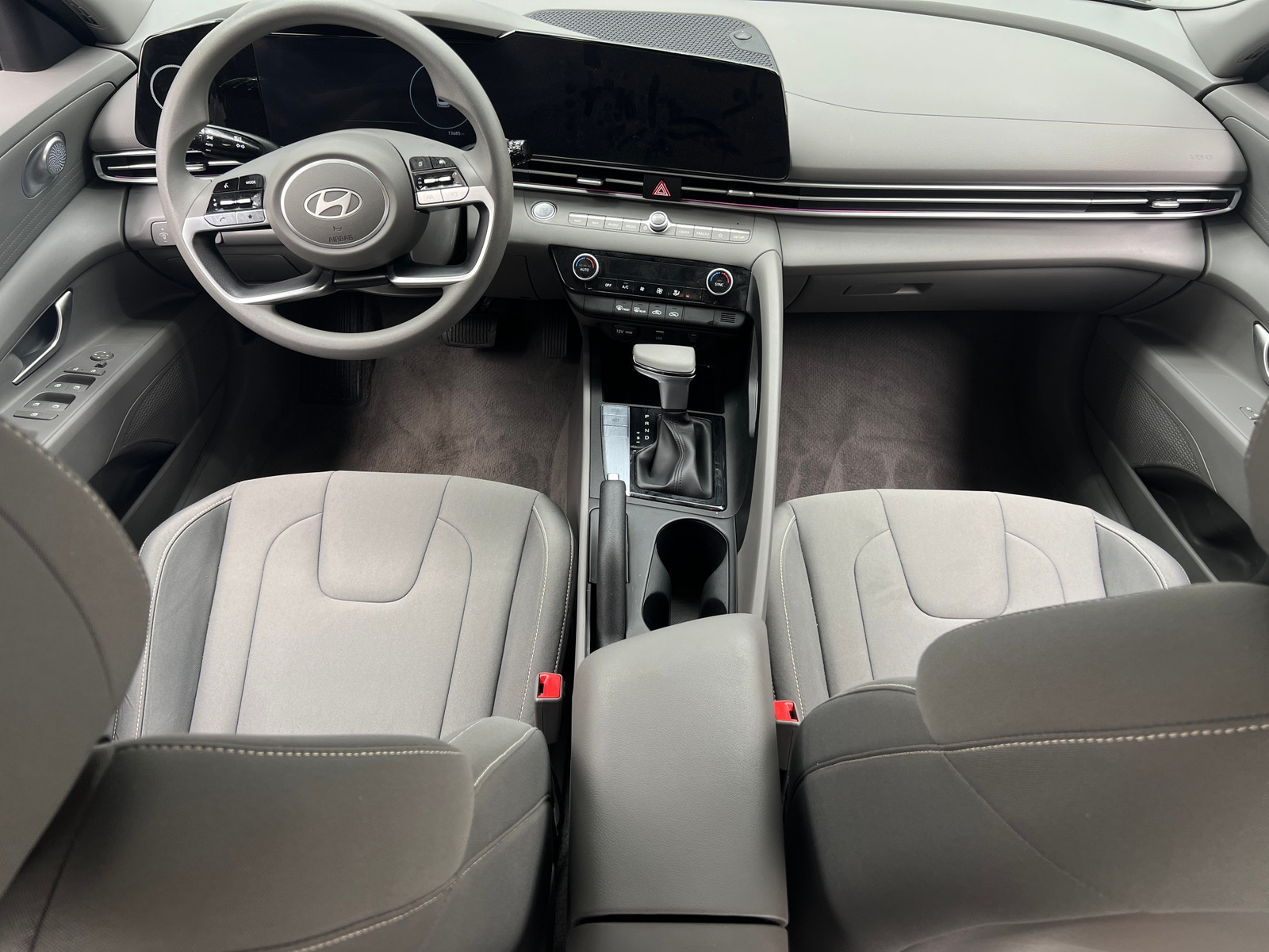 Thumbnail: 2024 Hyundai Elantra - 3