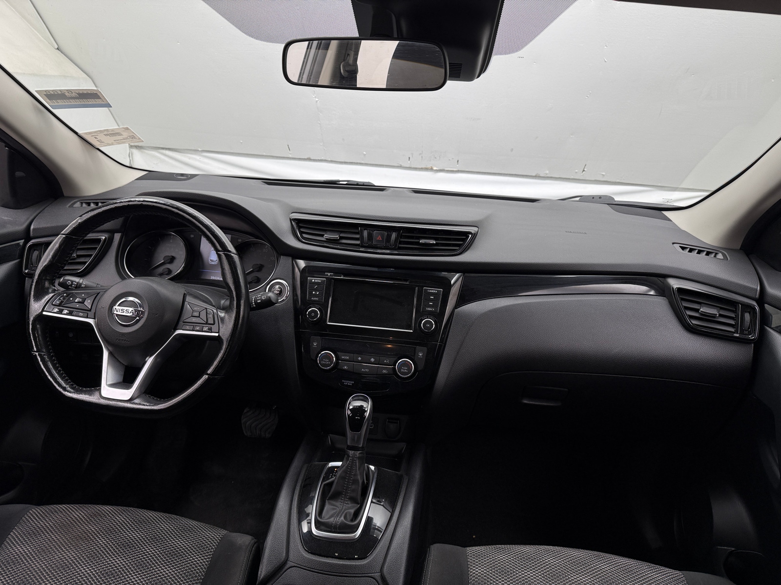 Thumbnail: 2022 Nissan Rogue Sport - 3