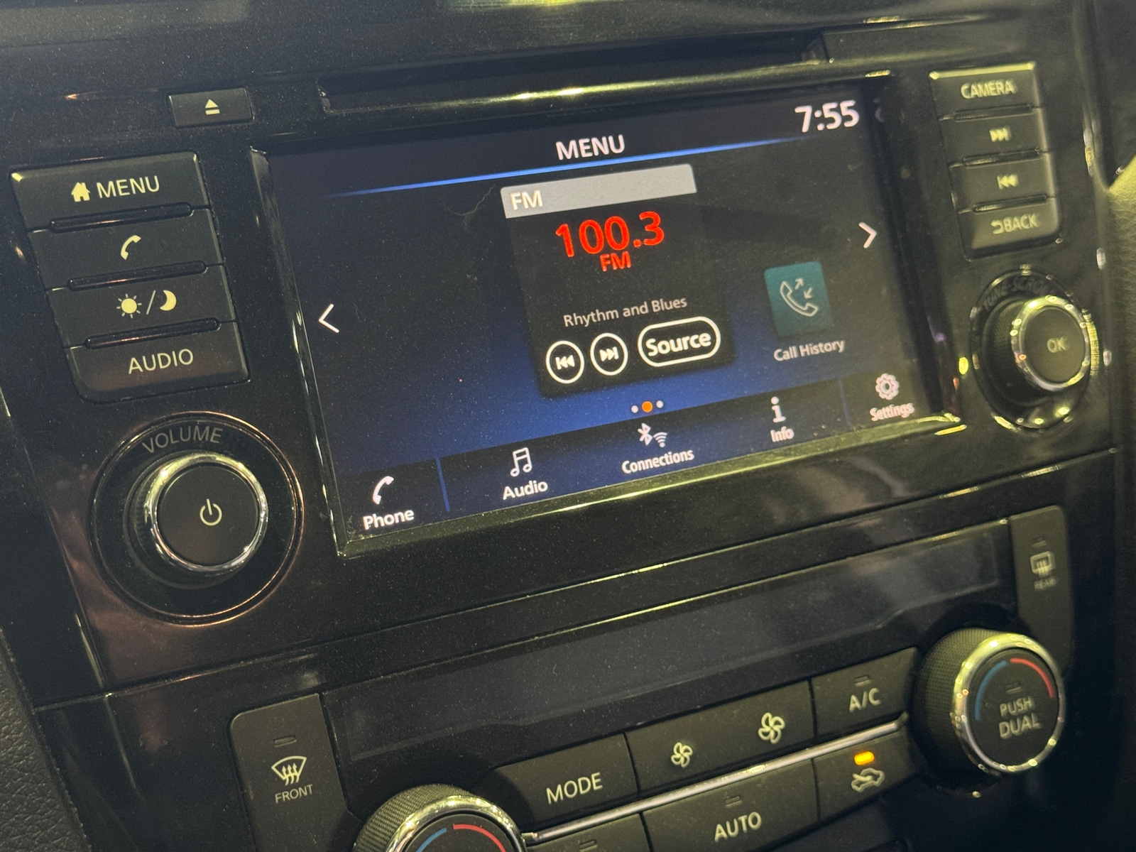 Thumbnail: 2022 Nissan Rogue Sport - 4