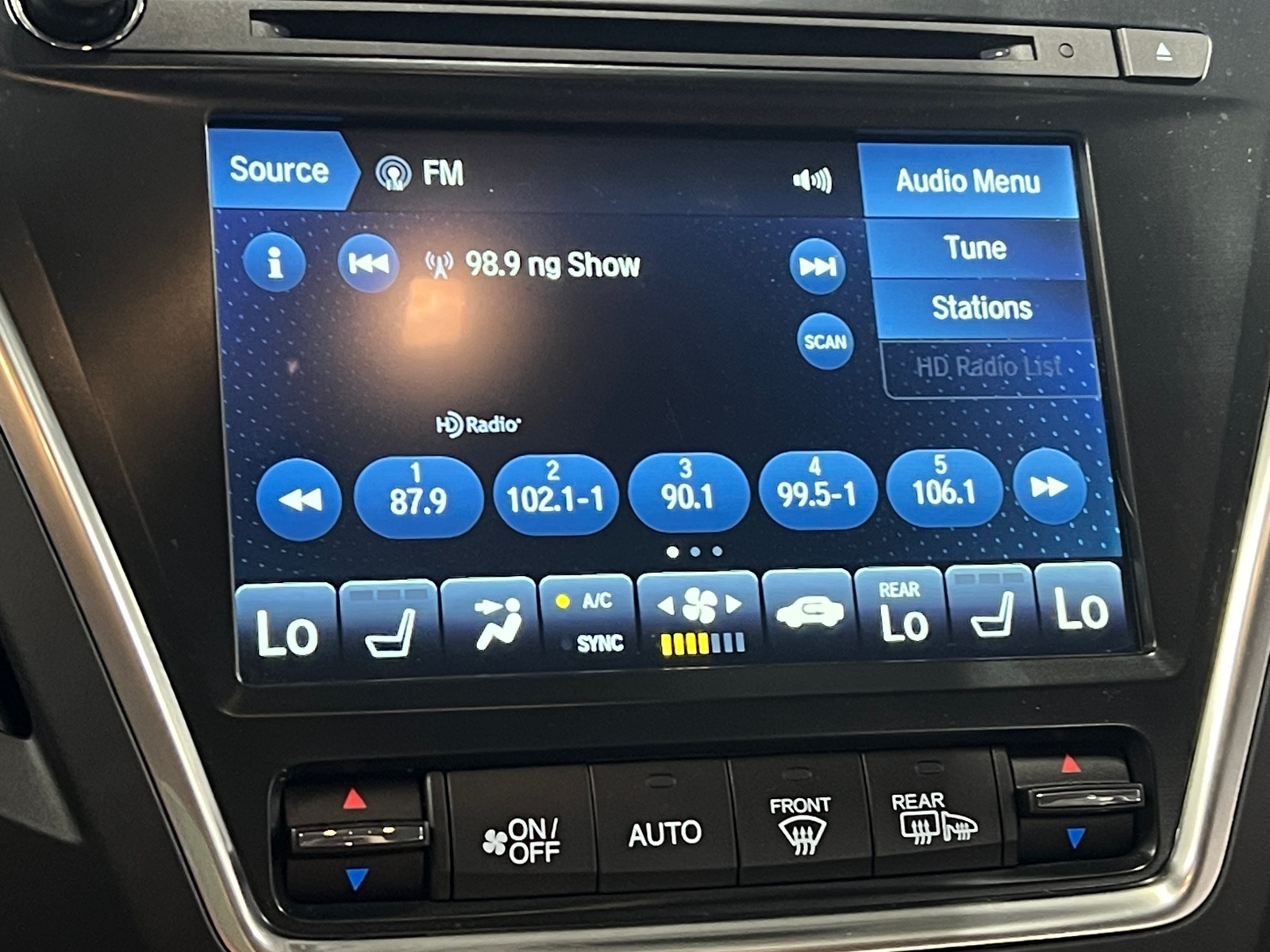 Thumbnail: 2020 Acura MDX - 3