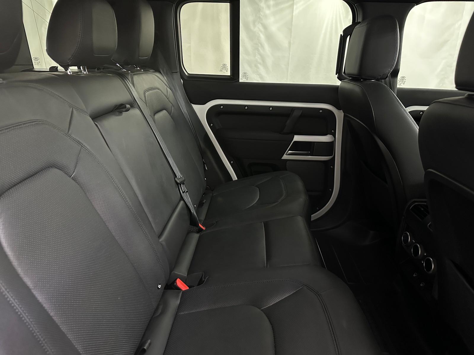 Thumbnail: 2023 Land Rover Defender - 5