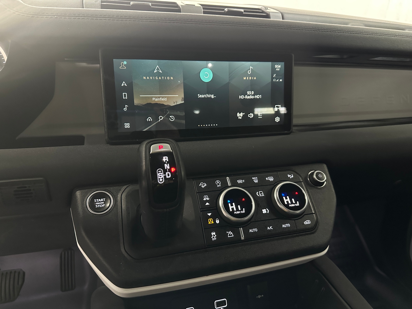 Thumbnail: 2023 Land Rover Defender - 3