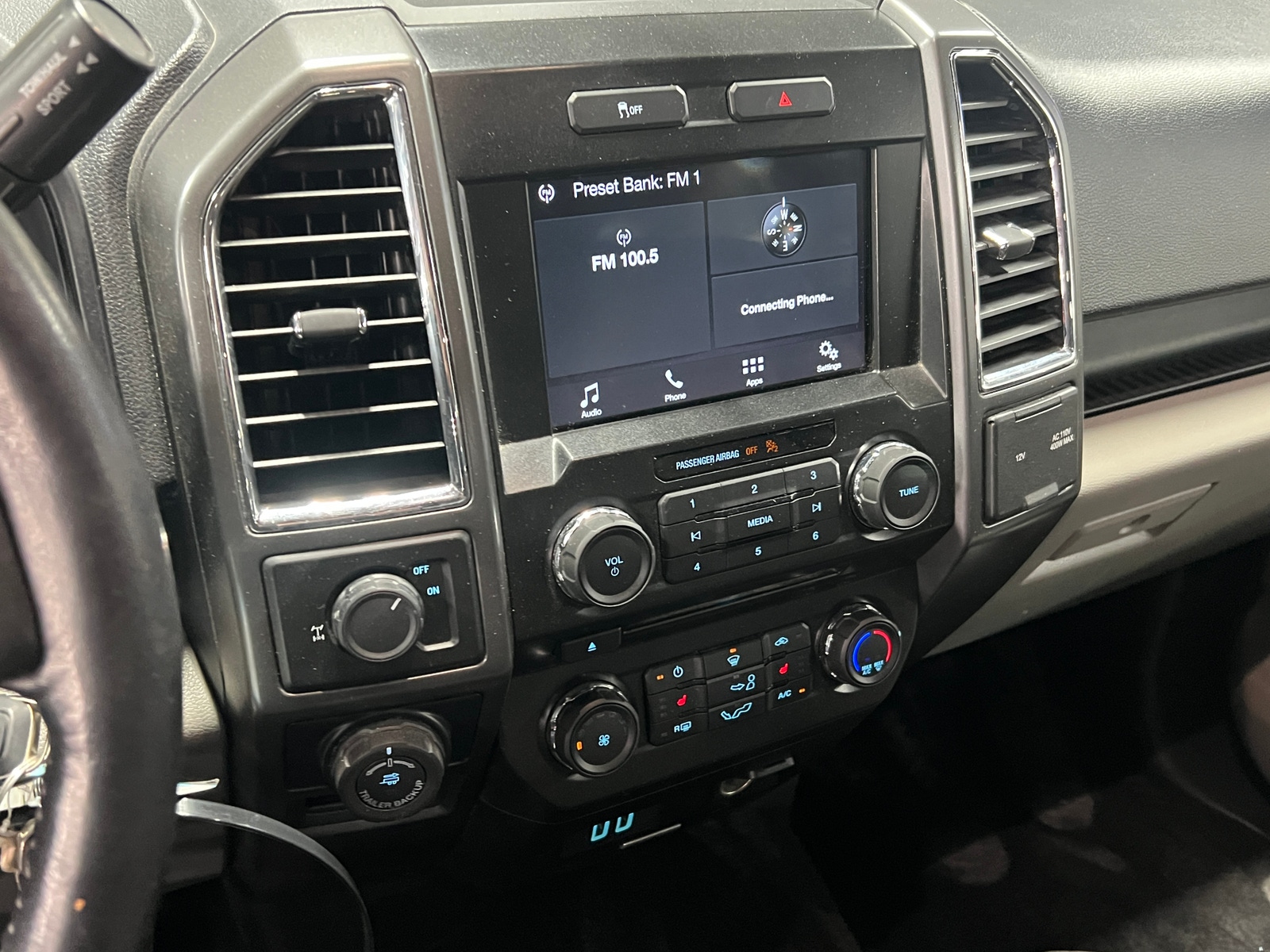 Thumbnail: 2017 Ford Econoline - 4