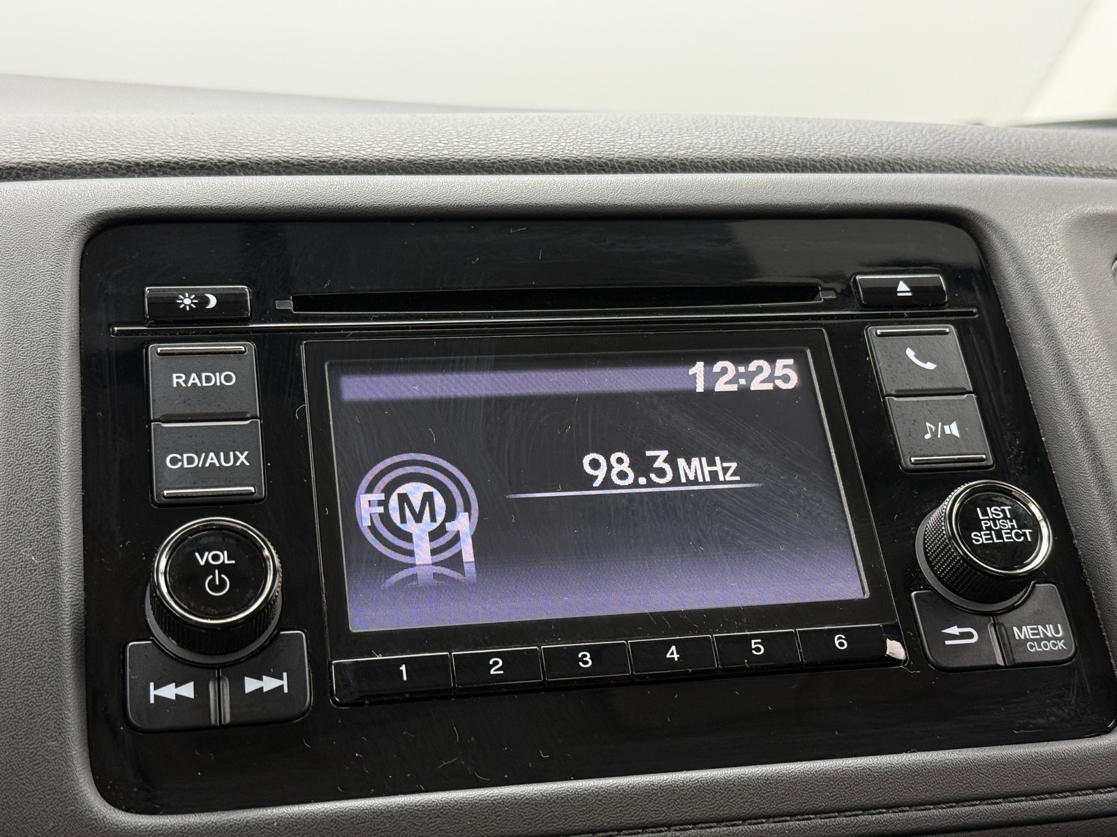 Thumbnail: 2018 Honda HR-V - 4