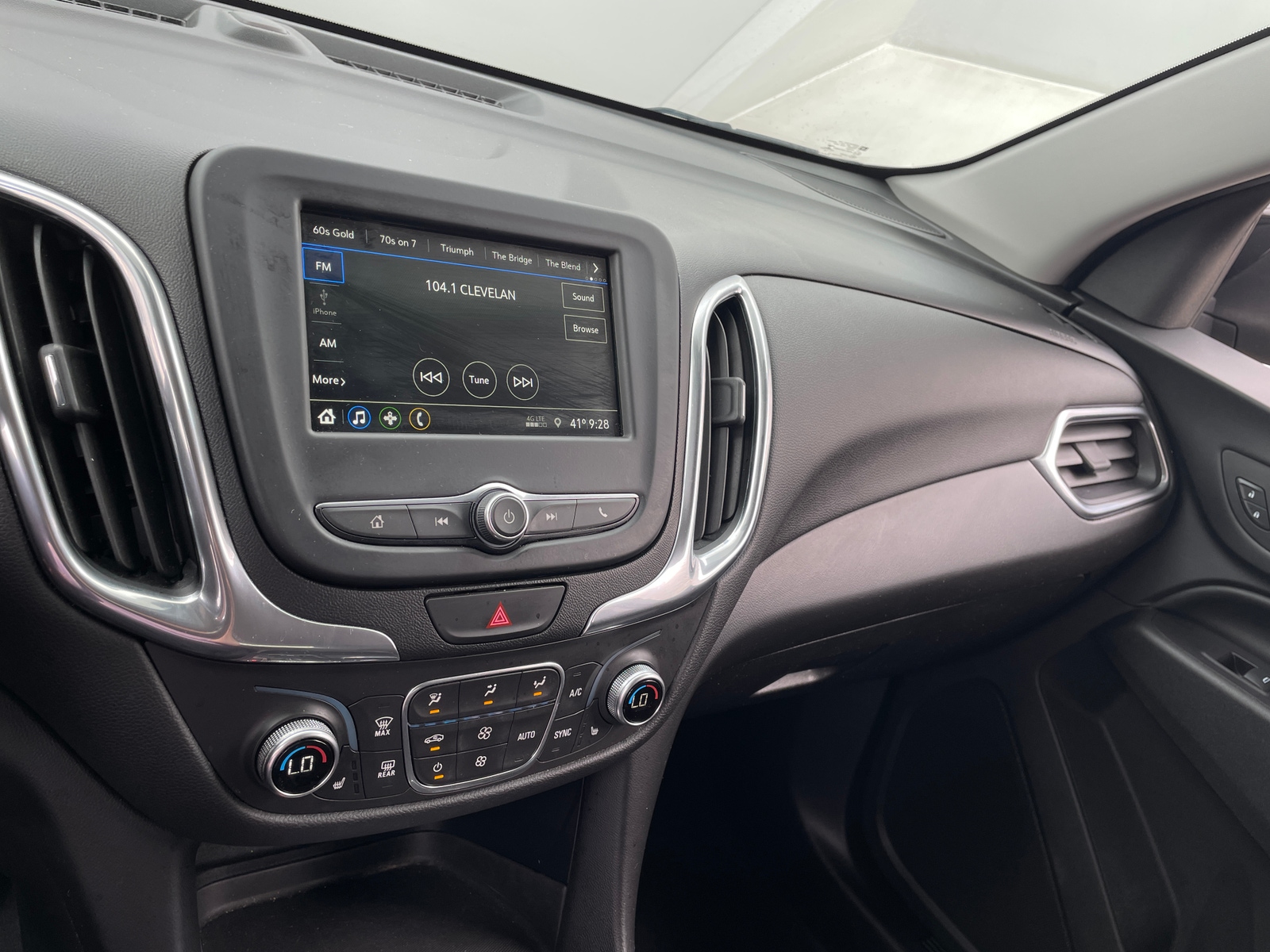 Thumbnail: 2019 Chevrolet Equinox - 4