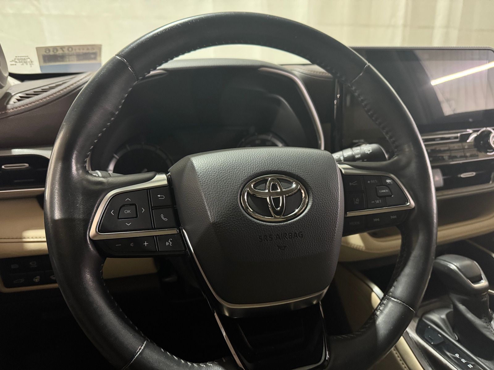 Thumbnail: 2020 Toyota Highlander - 4