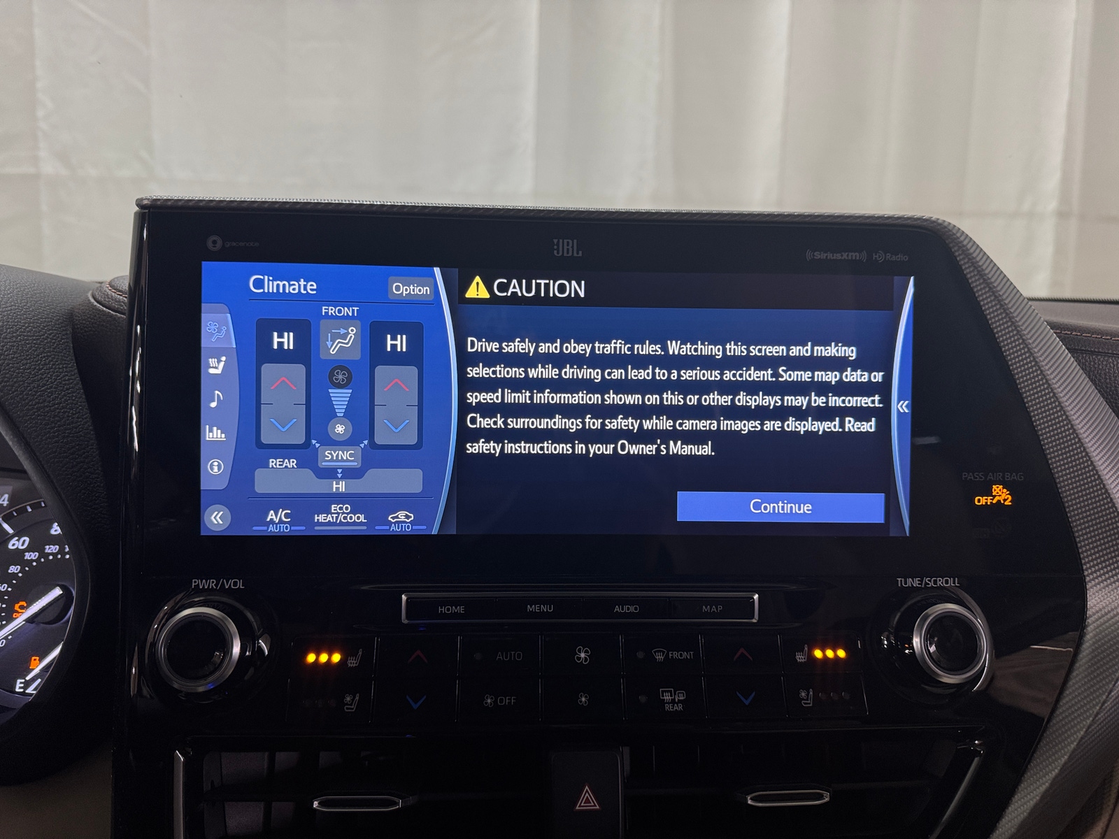 Thumbnail: 2020 Toyota Highlander - 3