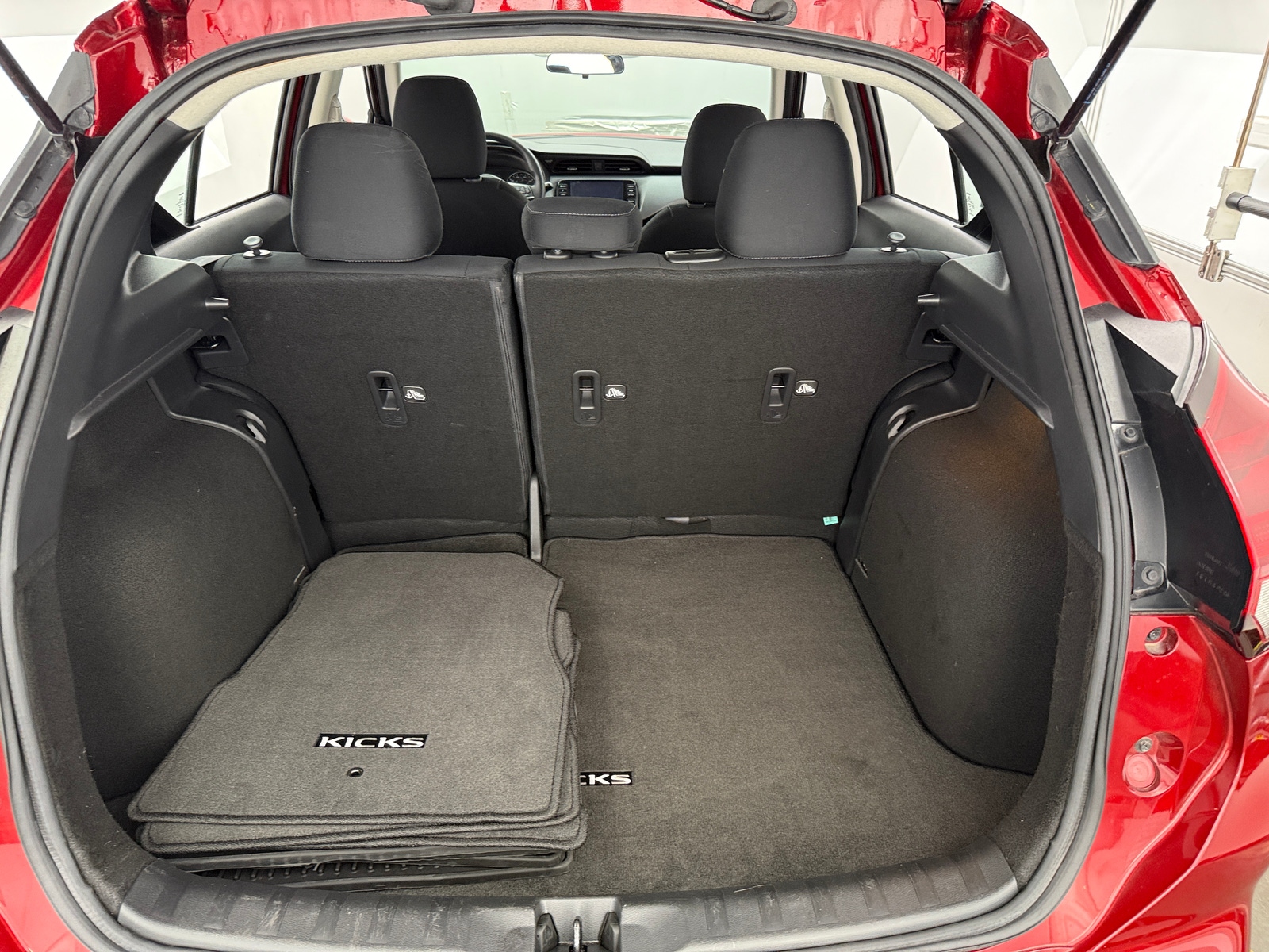 Thumbnail: 2023 Nissan Kicks - 7