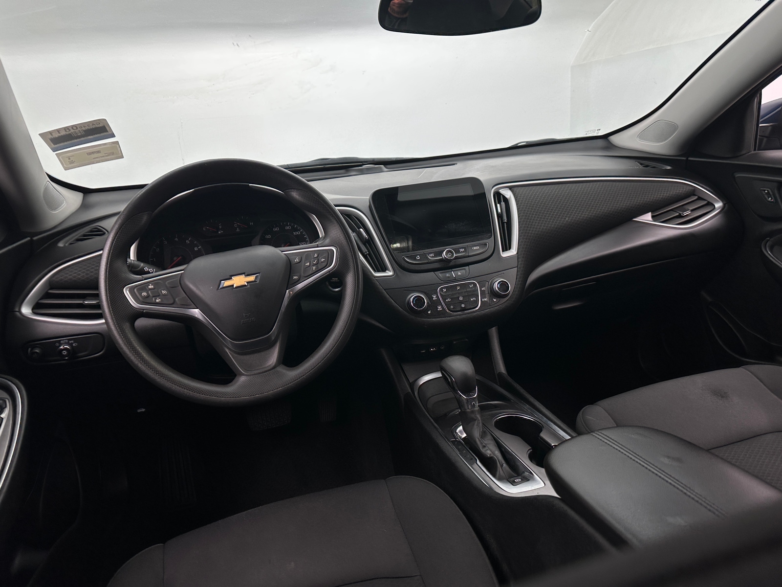 Thumbnail: 2022 Chevrolet Malibu - 3