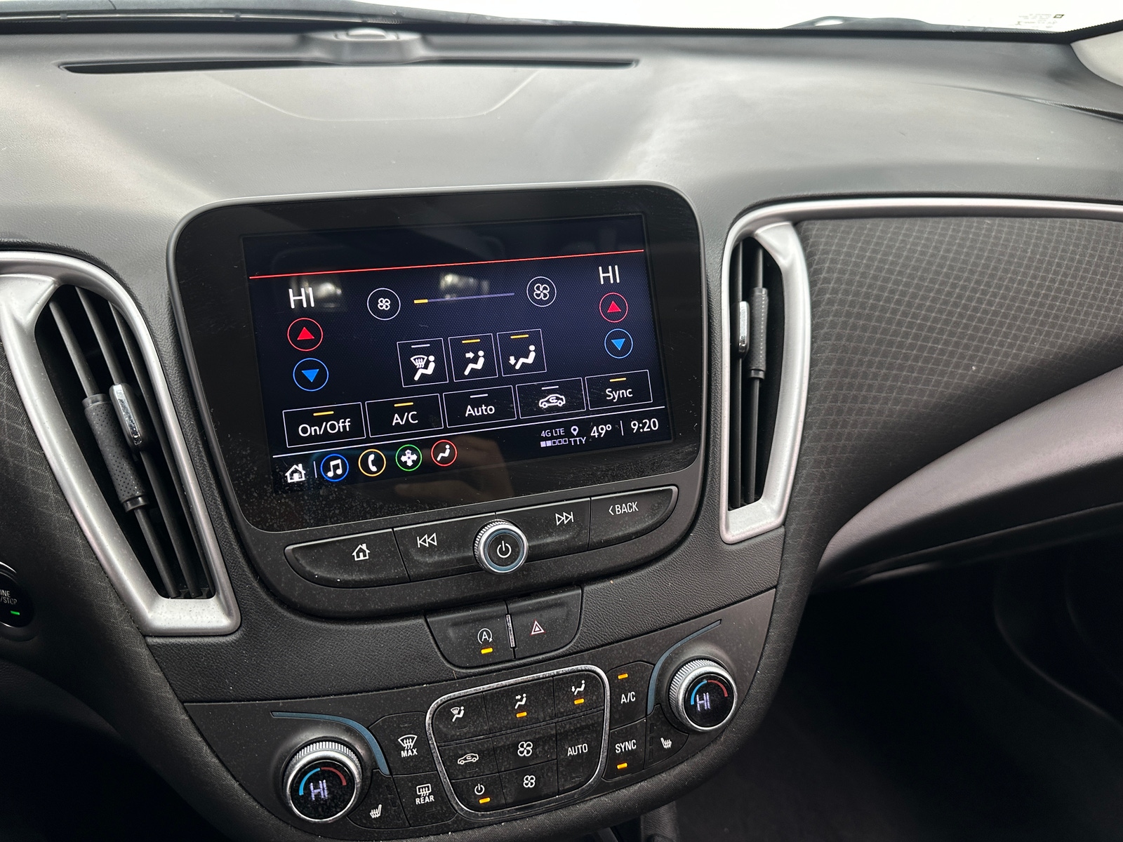 Thumbnail: 2022 Chevrolet Malibu - 4