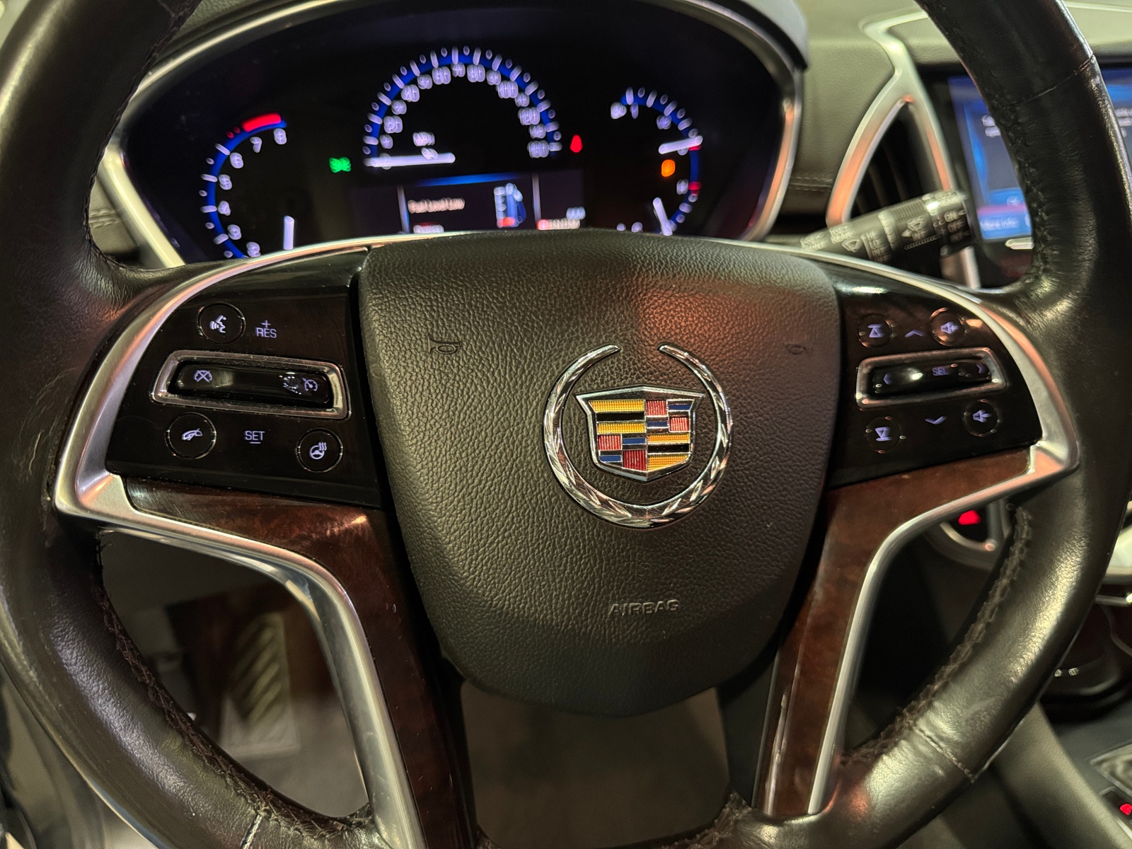 Thumbnail: 2016 Cadillac SRX - 4