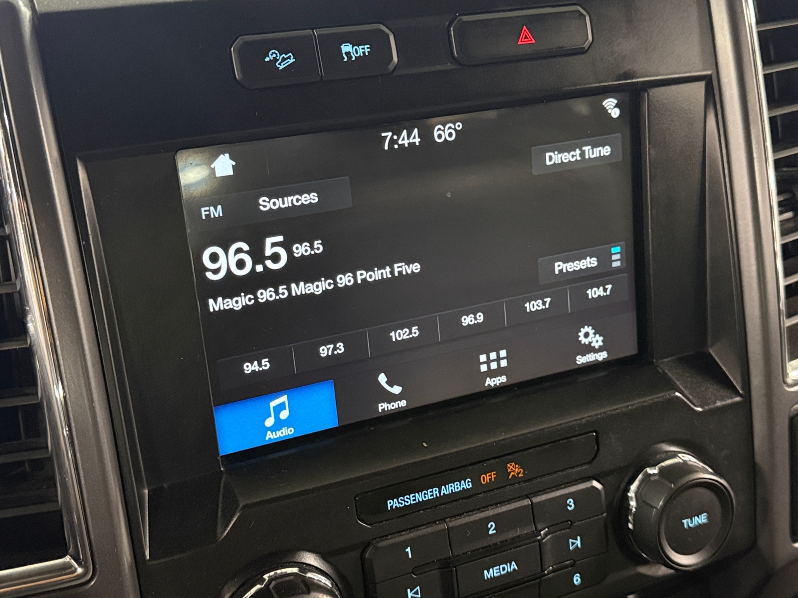 Thumbnail: 2016 Ford Econoline - 4