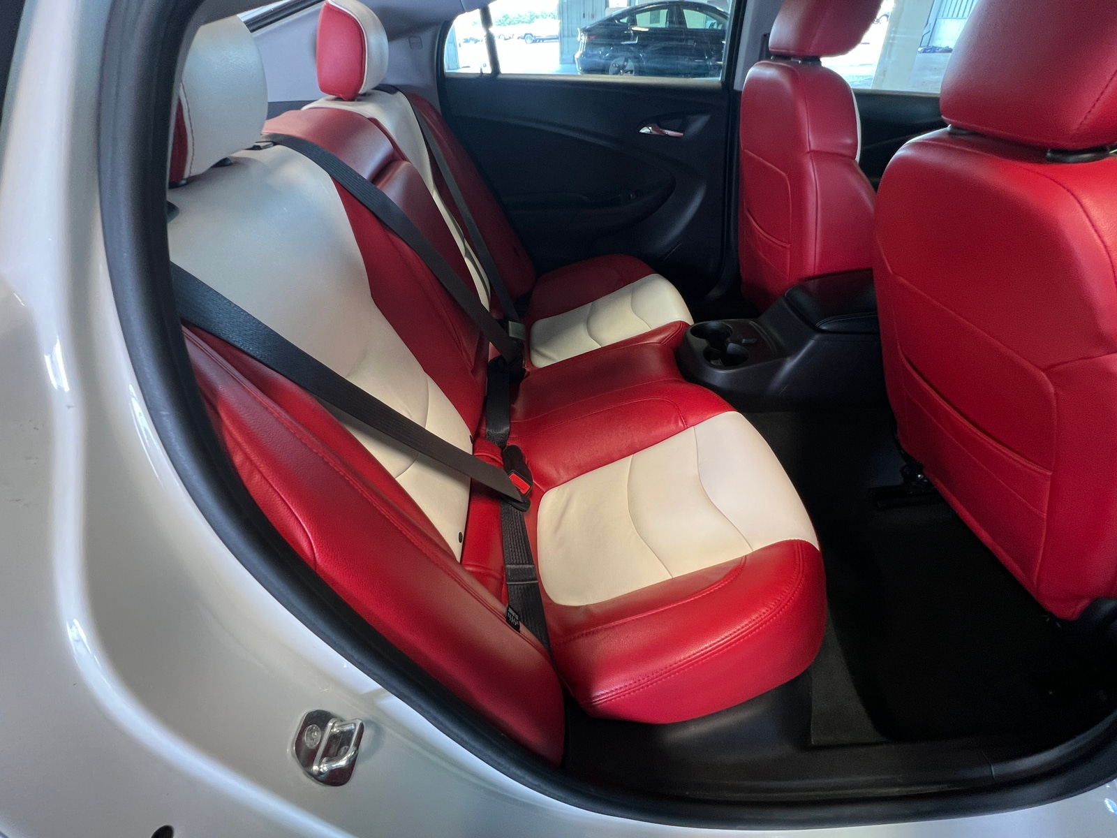 Thumbnail: 2017 Chevrolet Volt - 6