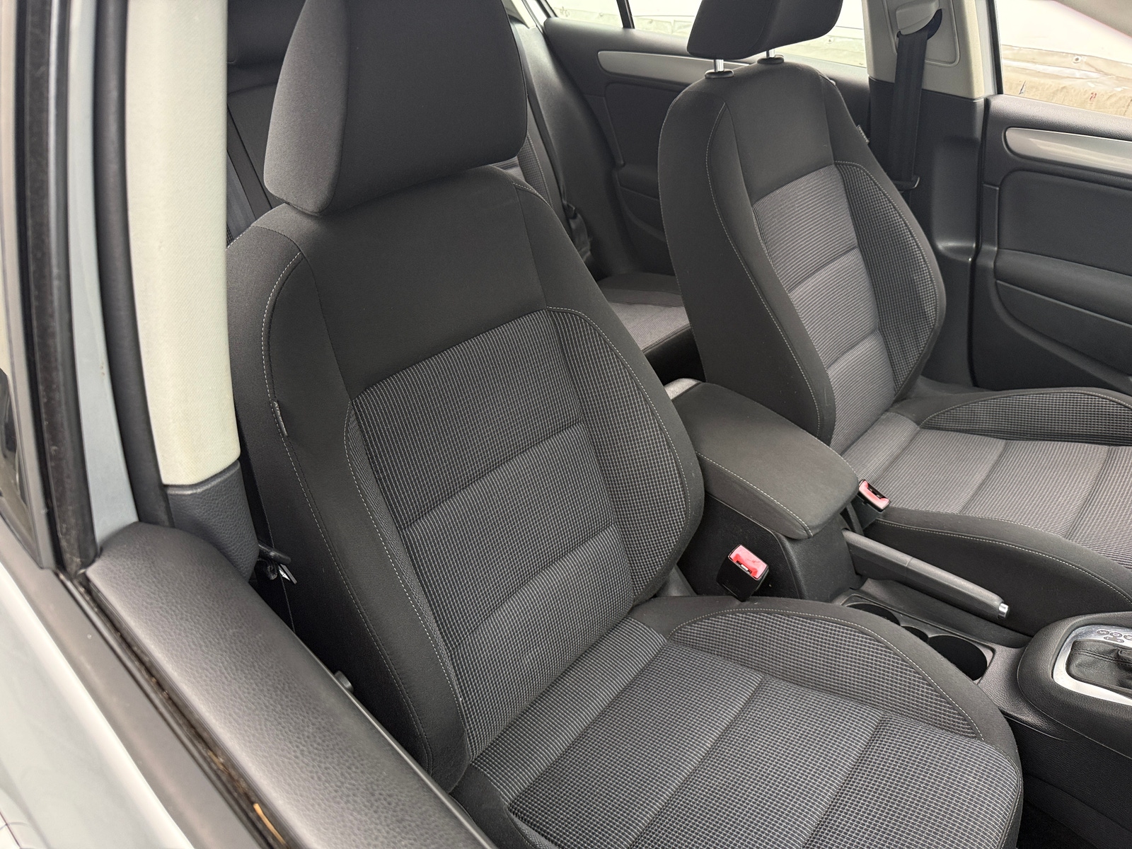 Thumbnail: 2014 Volkswagen Golf - 2