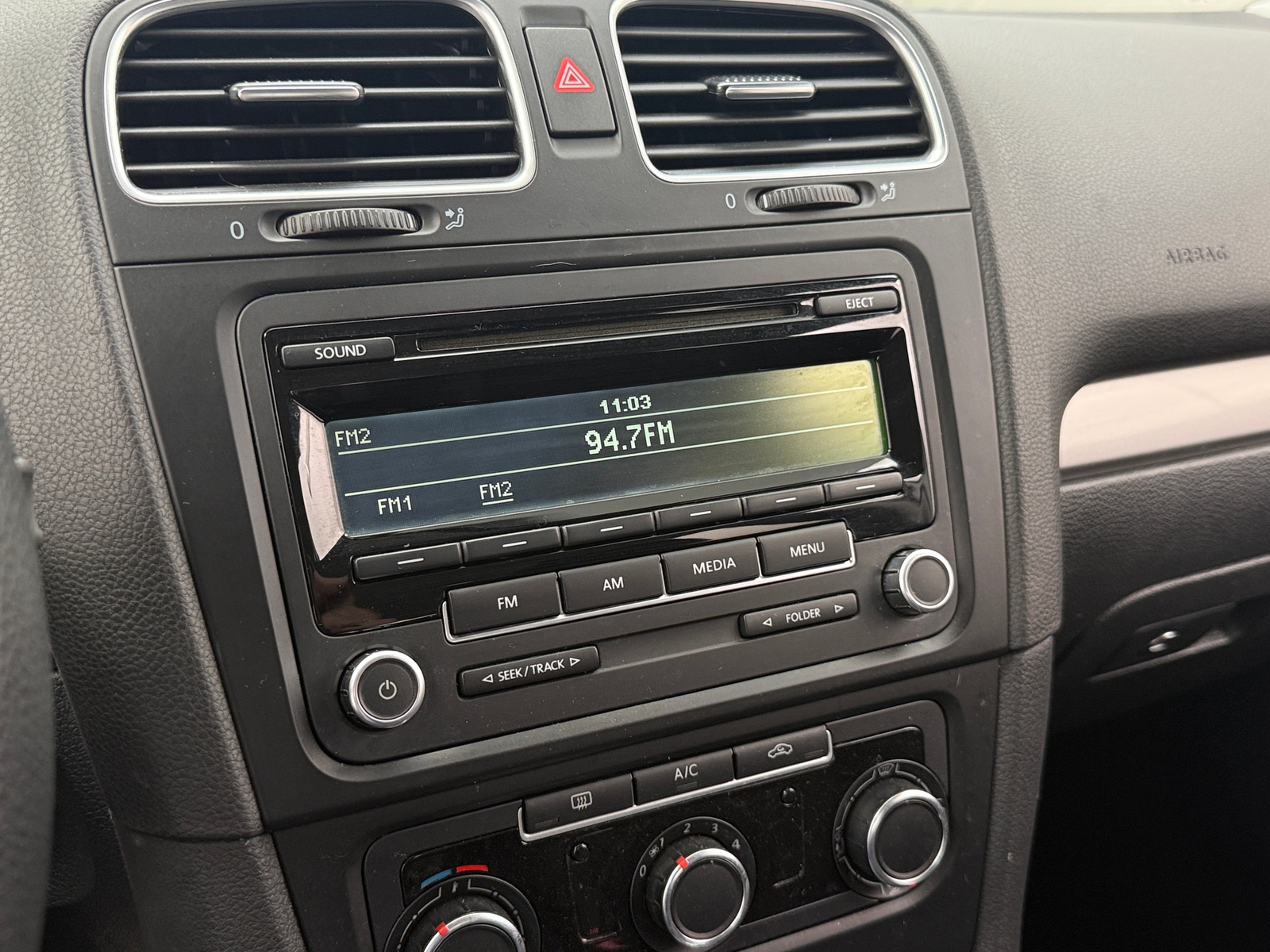 Thumbnail: 2014 Volkswagen Golf - 4