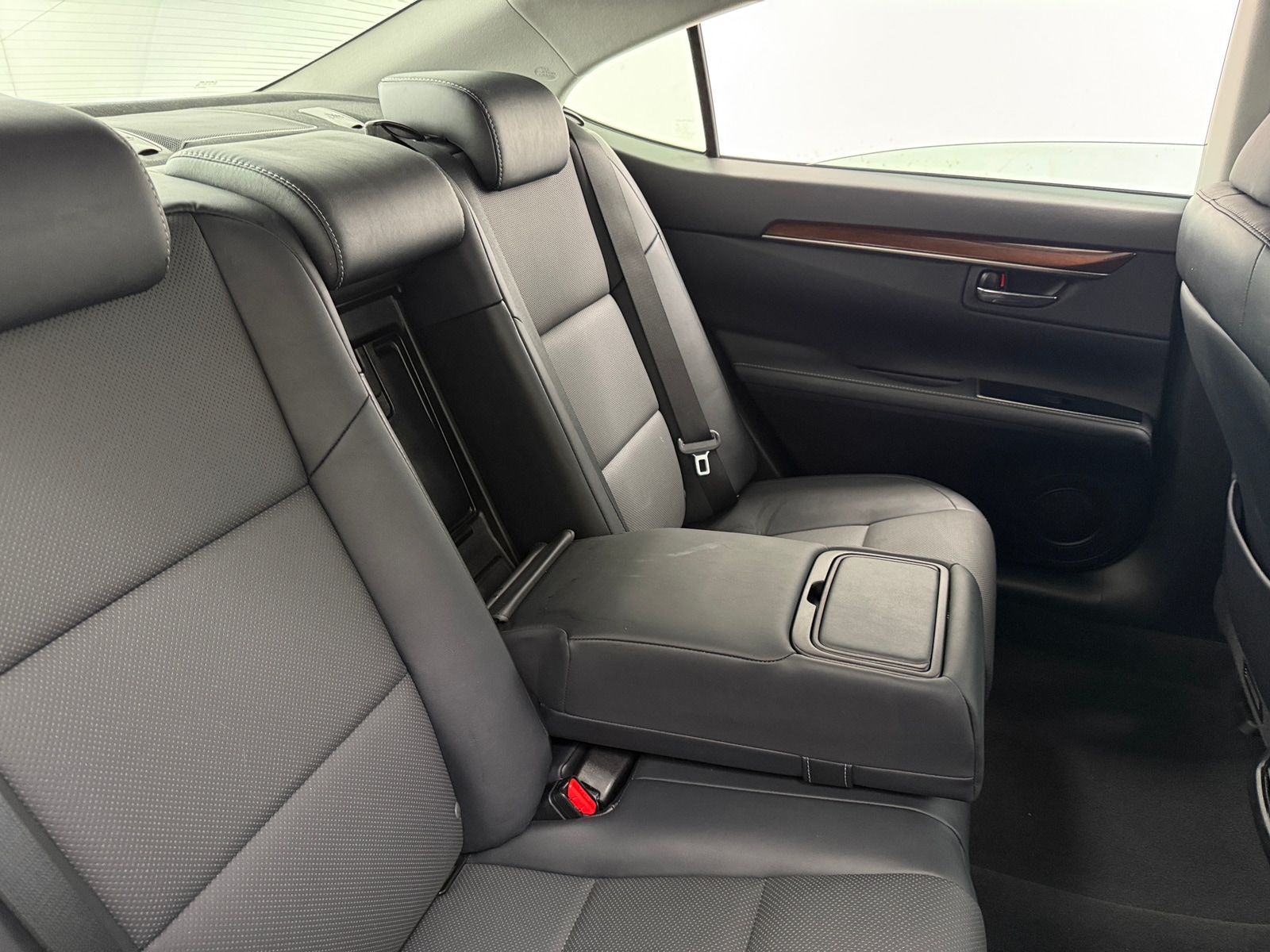 Thumbnail: 2017 Lexus ES - 5